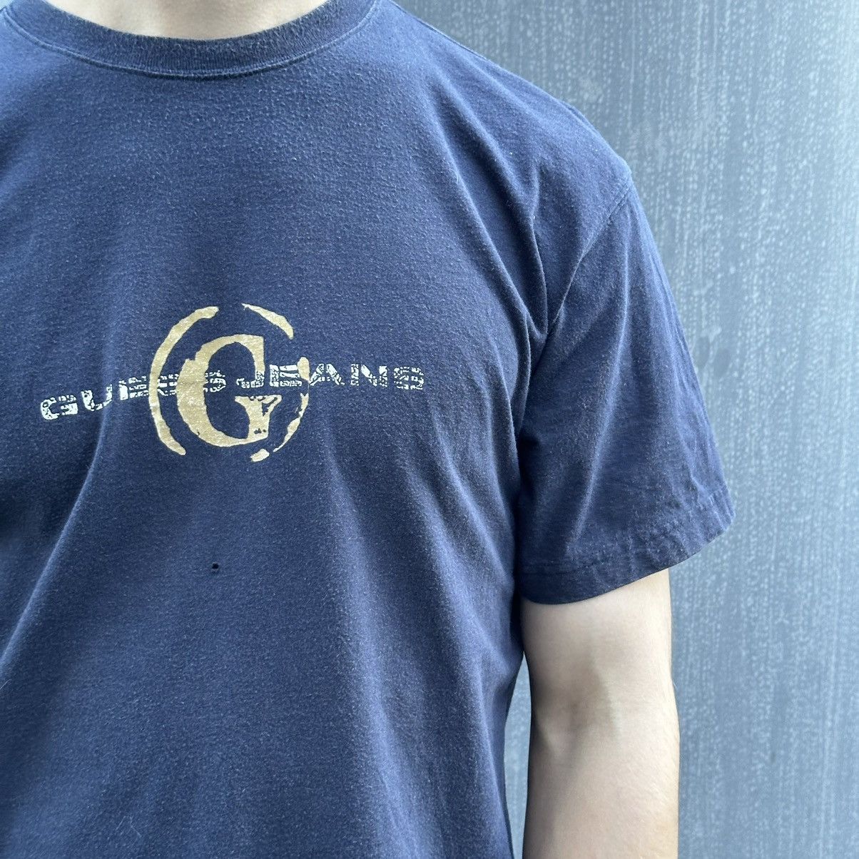 Guess Vintage Guess Jeans T-shirts Centre Logo Distressed Y2K Size US L / EU 52-54 / 3 - 3 Thumbnail