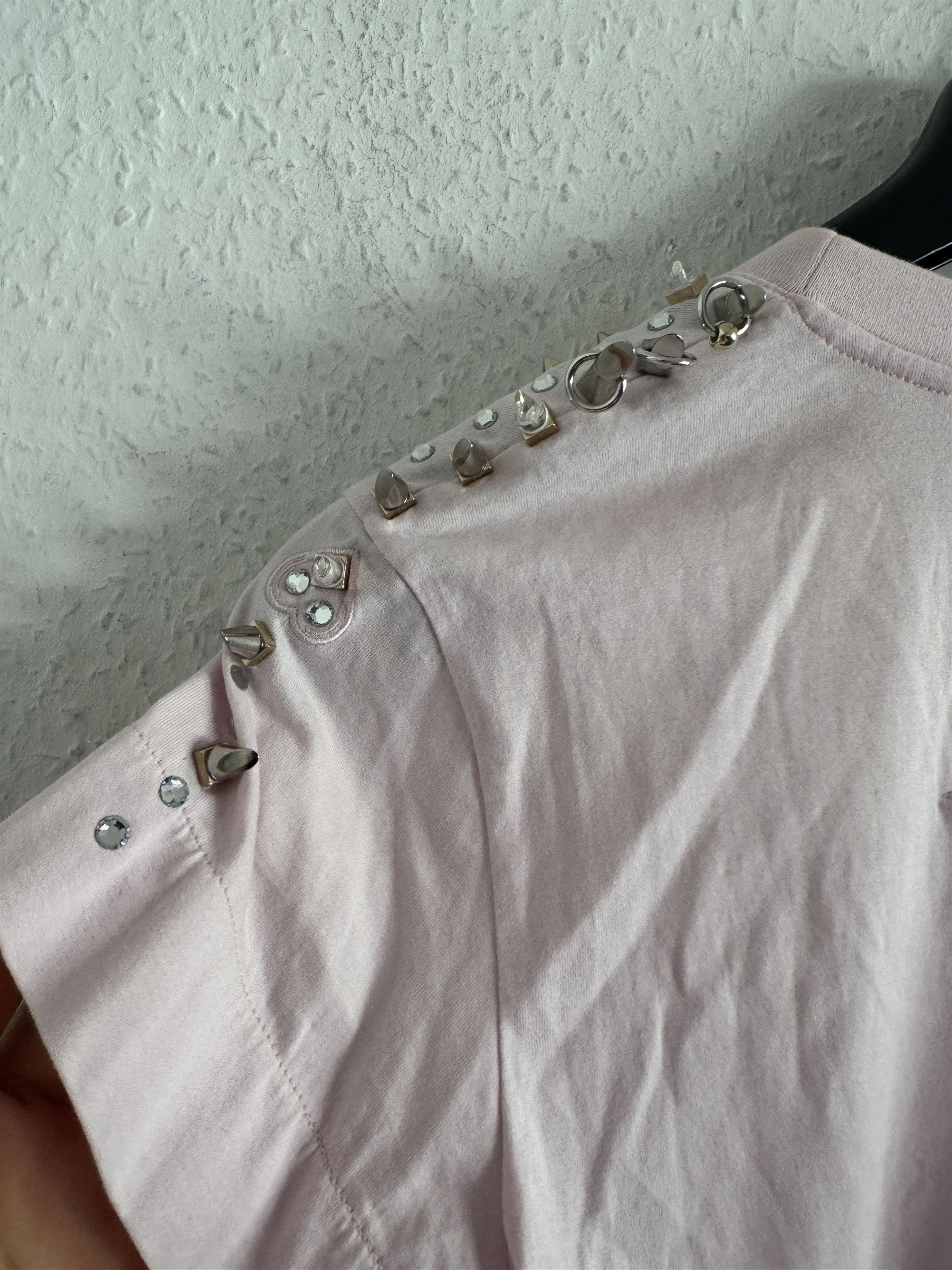 Givenchy Studded Shoulder Cotton T-Shirt Size XS / US 0-2 / IT 36-38 - 10 Thumbnail