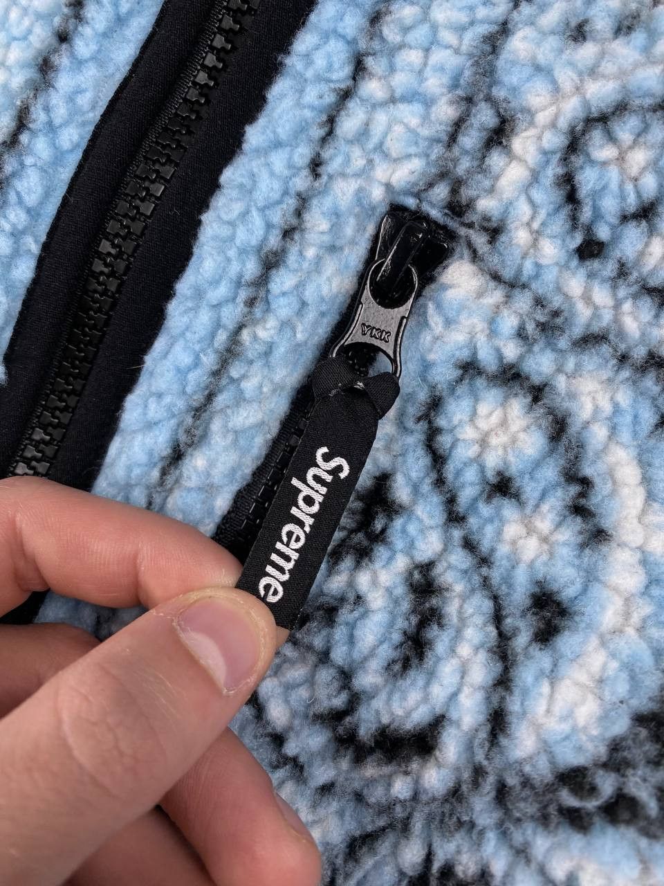 Supreme Supreme Reversible Bandana Fleece Jacket Men Size M Blue Size US M / EU 48-50 / 2 - 5 Thumbnail