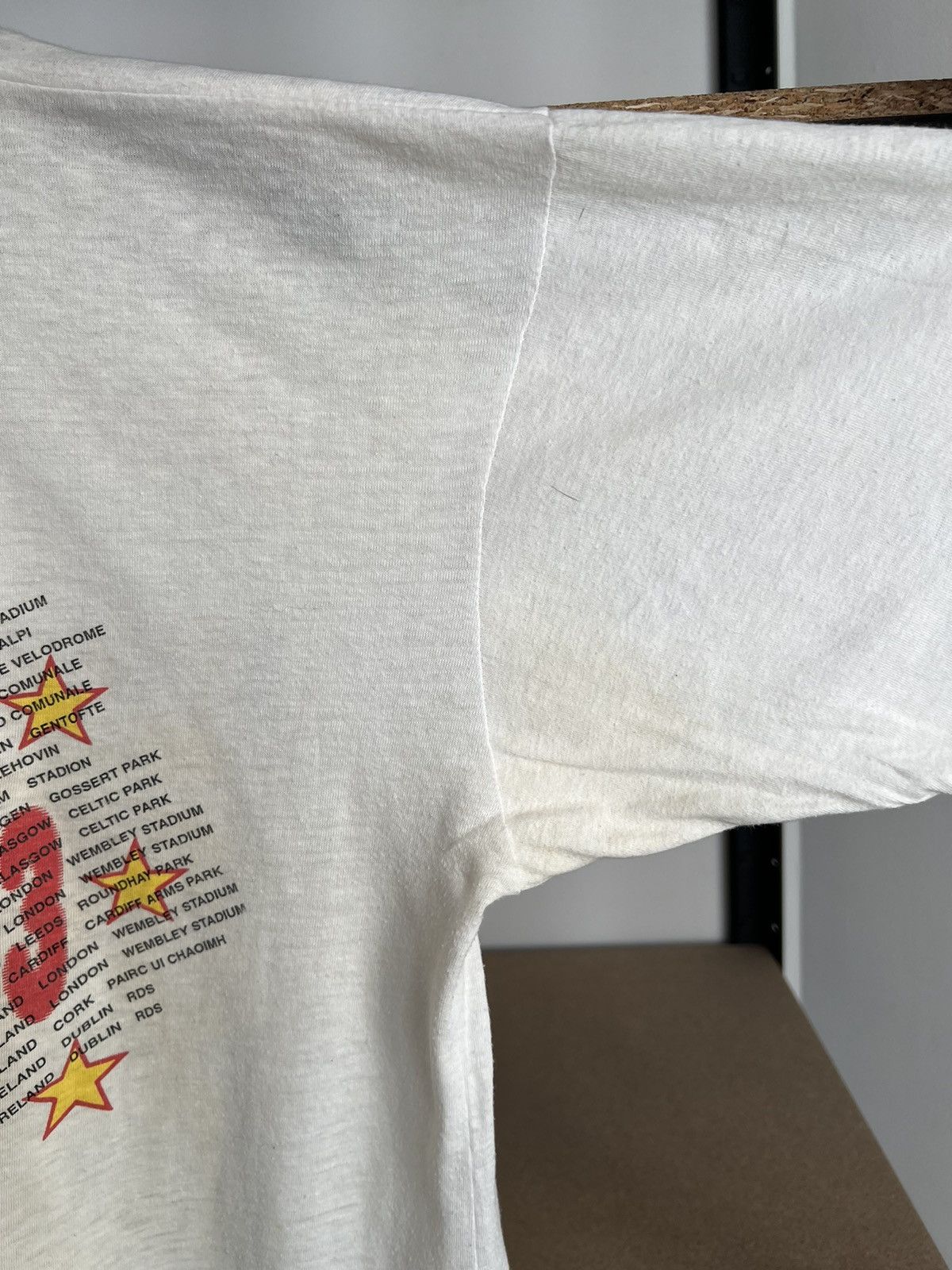 Band Tees Vintage 1993 U2 Zooropa Tour Zoo TV Outside Broadcast Tshirt Size US XL / EU 56 / 4 - 19 Thumbnail