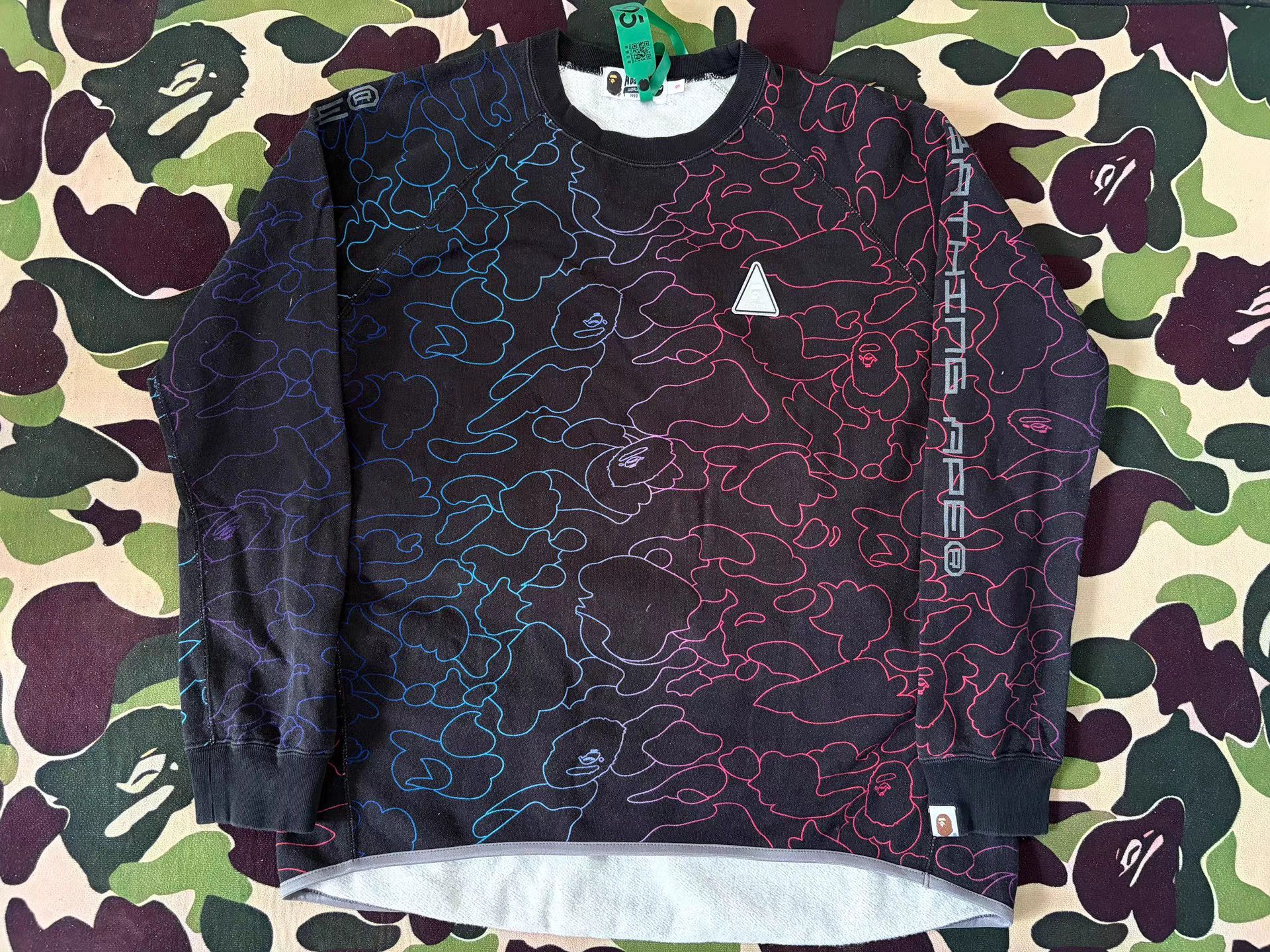 Bape Bape Neon Hoodie Size US S / EU 44-46 / 1 - 1 Thumbnail