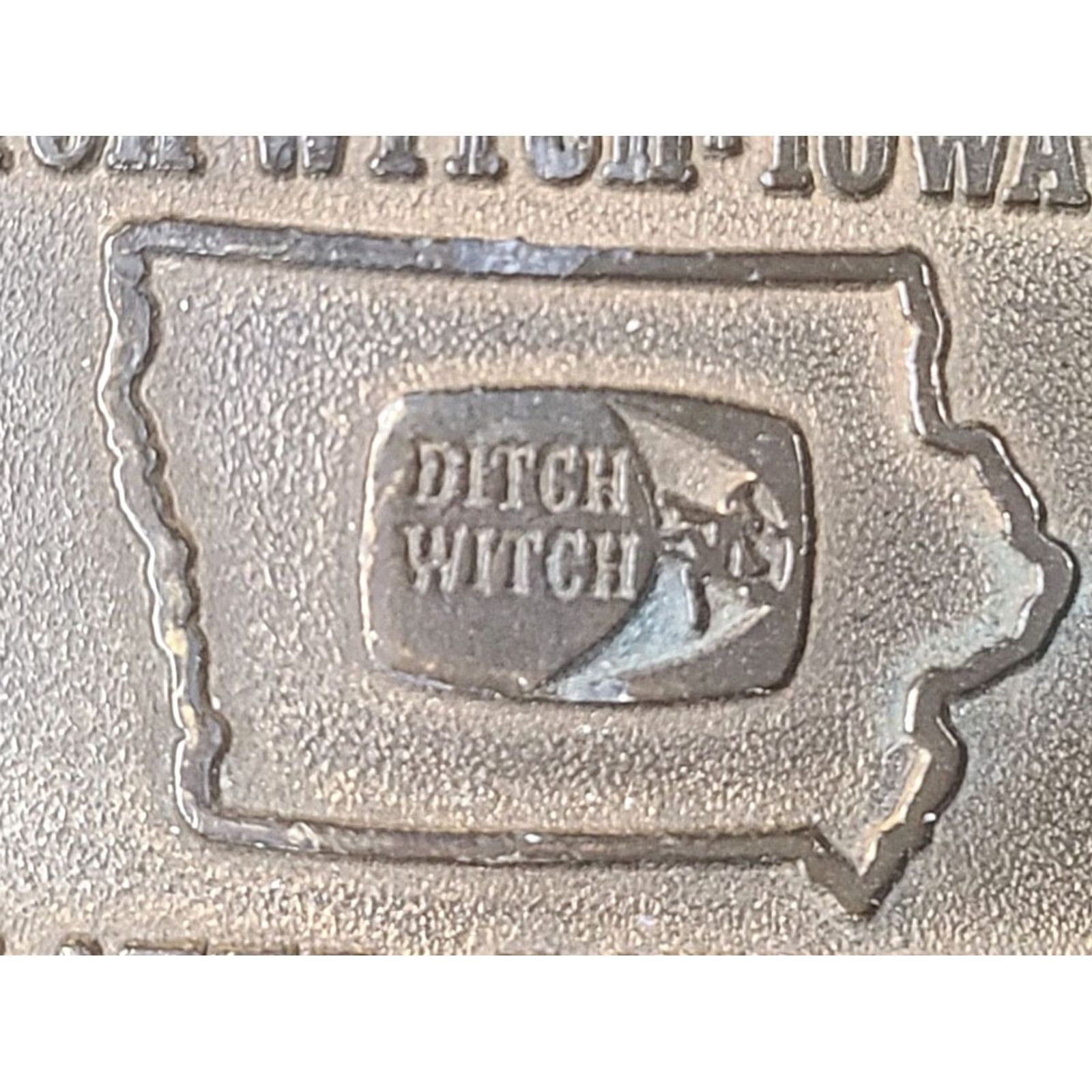 Vintage VINTAGE Hit Line Ditch Witch Solid Brass Belt Buckle 3” Bronze Cowboy Western Rockabilly Adult Unisex Mens Womens 1980s Size ONE SIZE - 4 Thumbnail