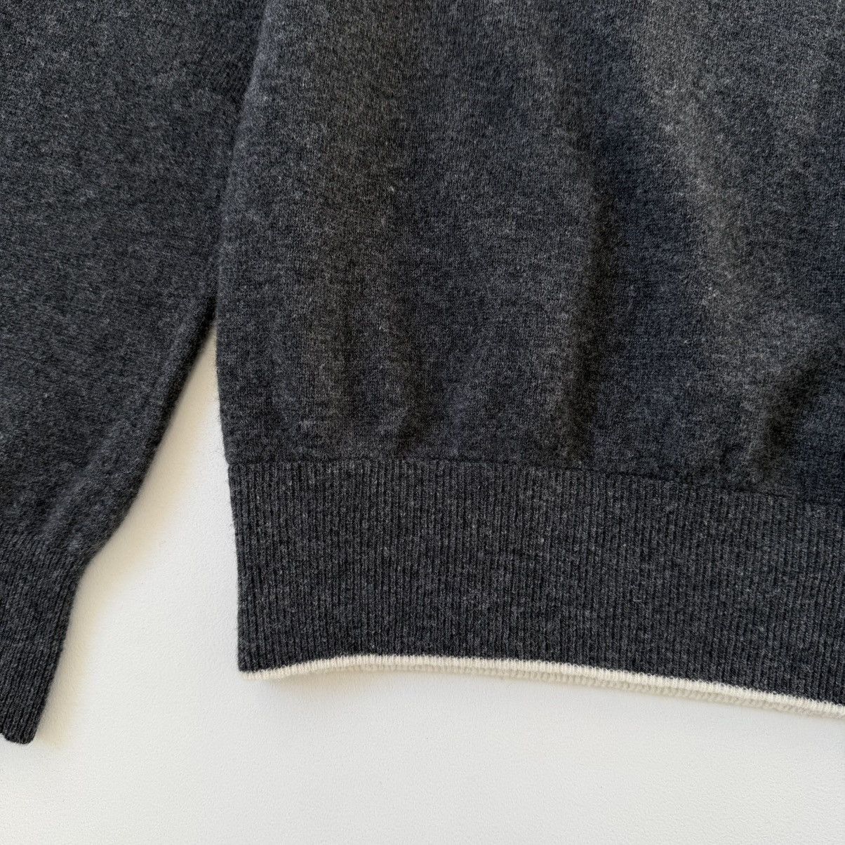 Comme des Garcons A/W 04 Gray Wool V Neck Sweater Size US L / EU 52-54 / 3 - 6 Thumbnail