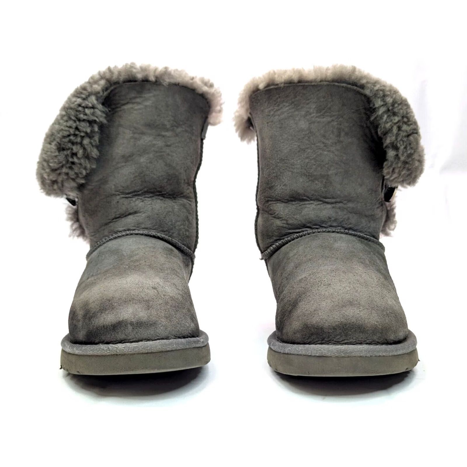 Ugg VINTAGE UGG Bailey Button Bling Boots Women 7 Gray Suede Sheepskin Lined Button Accents Boots Size US 7 / IT 37 - 4 Thumbnail