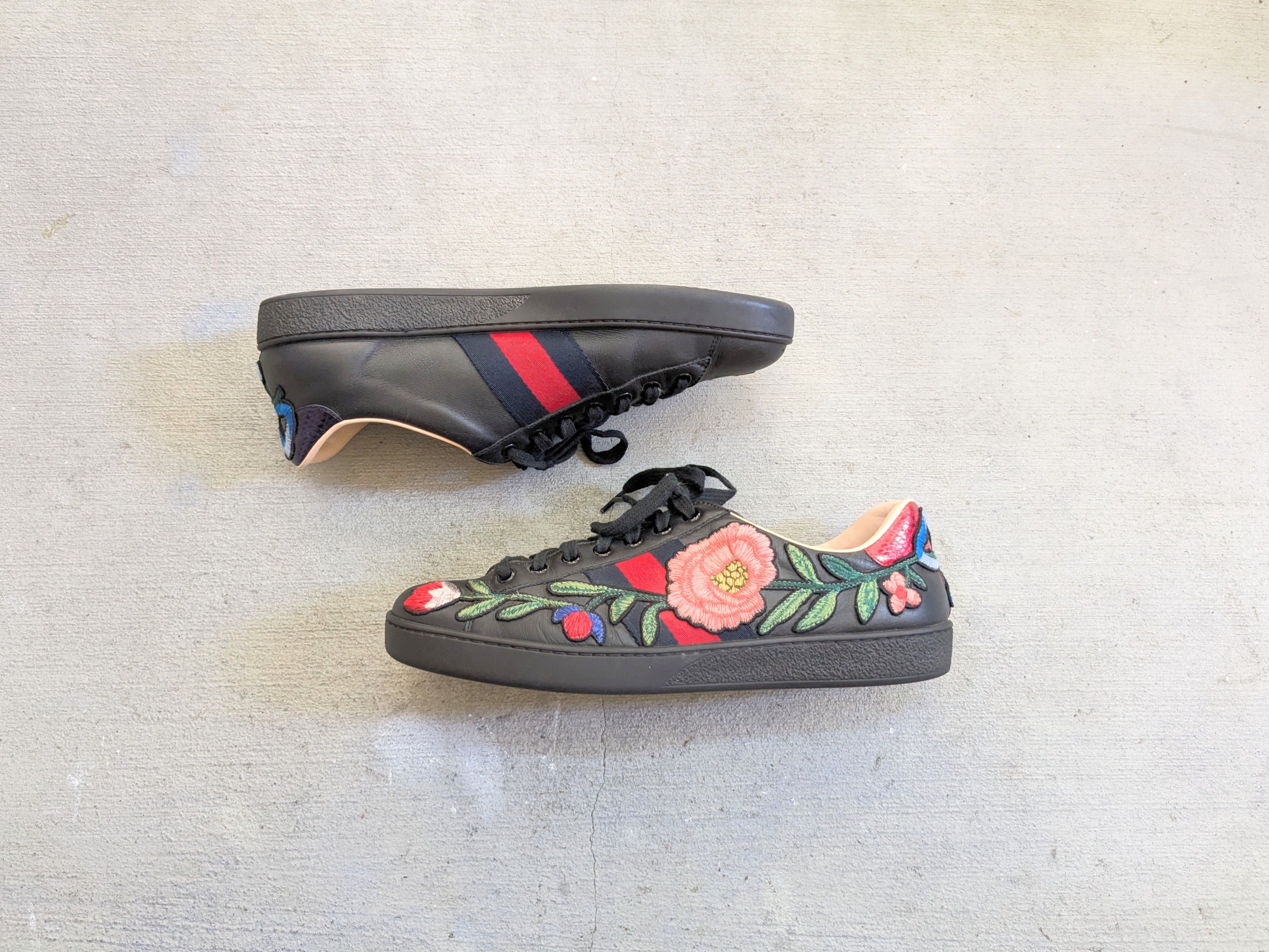 Gucci Ace Sneakers Black Leather Flower Embroidered
