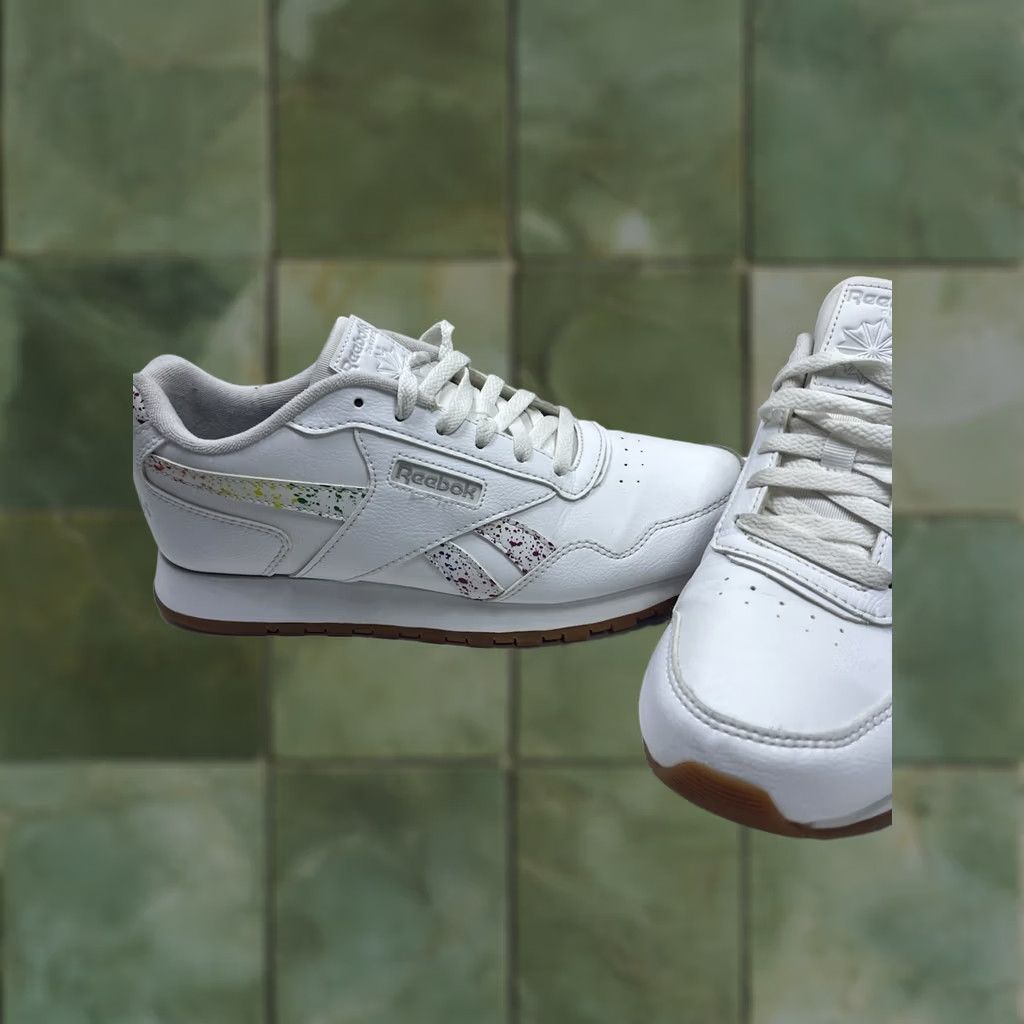 Reebok Reebok Women's Size 9 White Sneaker Paint Splatter Stripe Classic Size US 9 / IT 39 - 1 Thumbnail