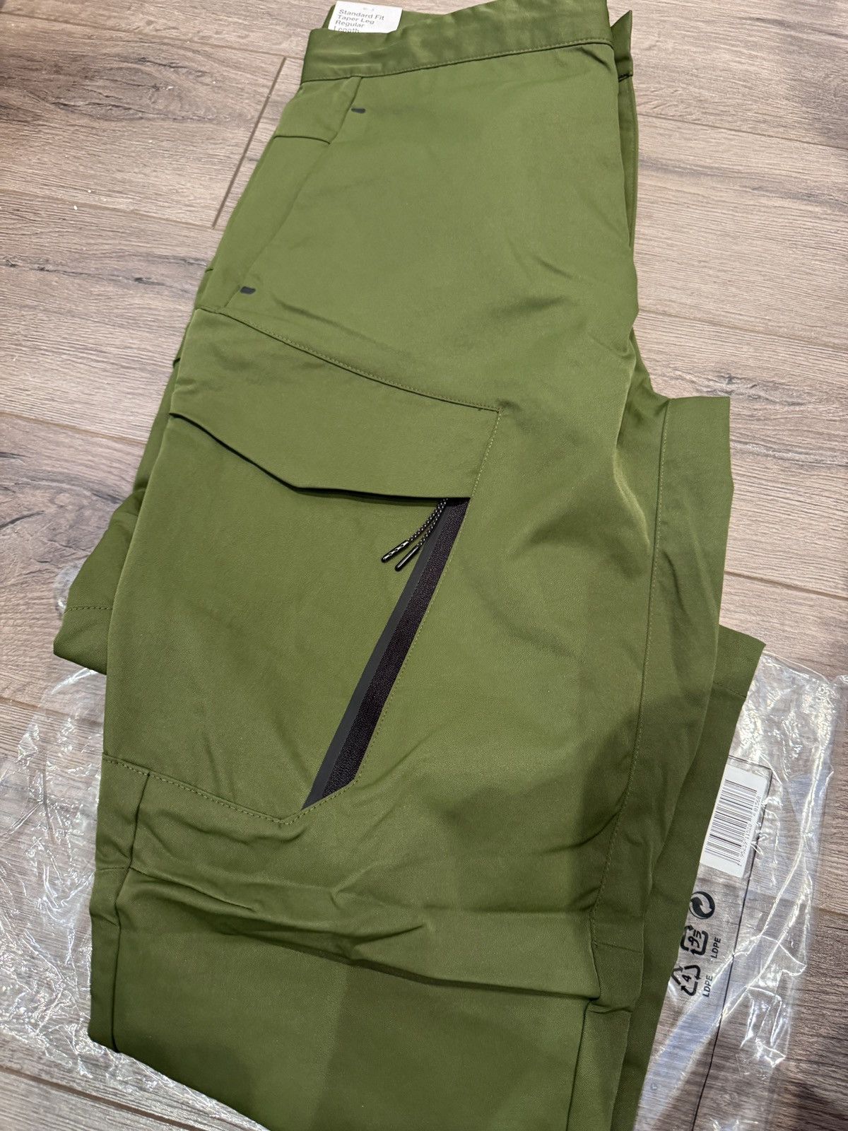 Nike Nike Tech Woven Utility Cargo Pants Khaki Green DH3866 326 Size US 32 / EU 48 - 14 Thumbnail