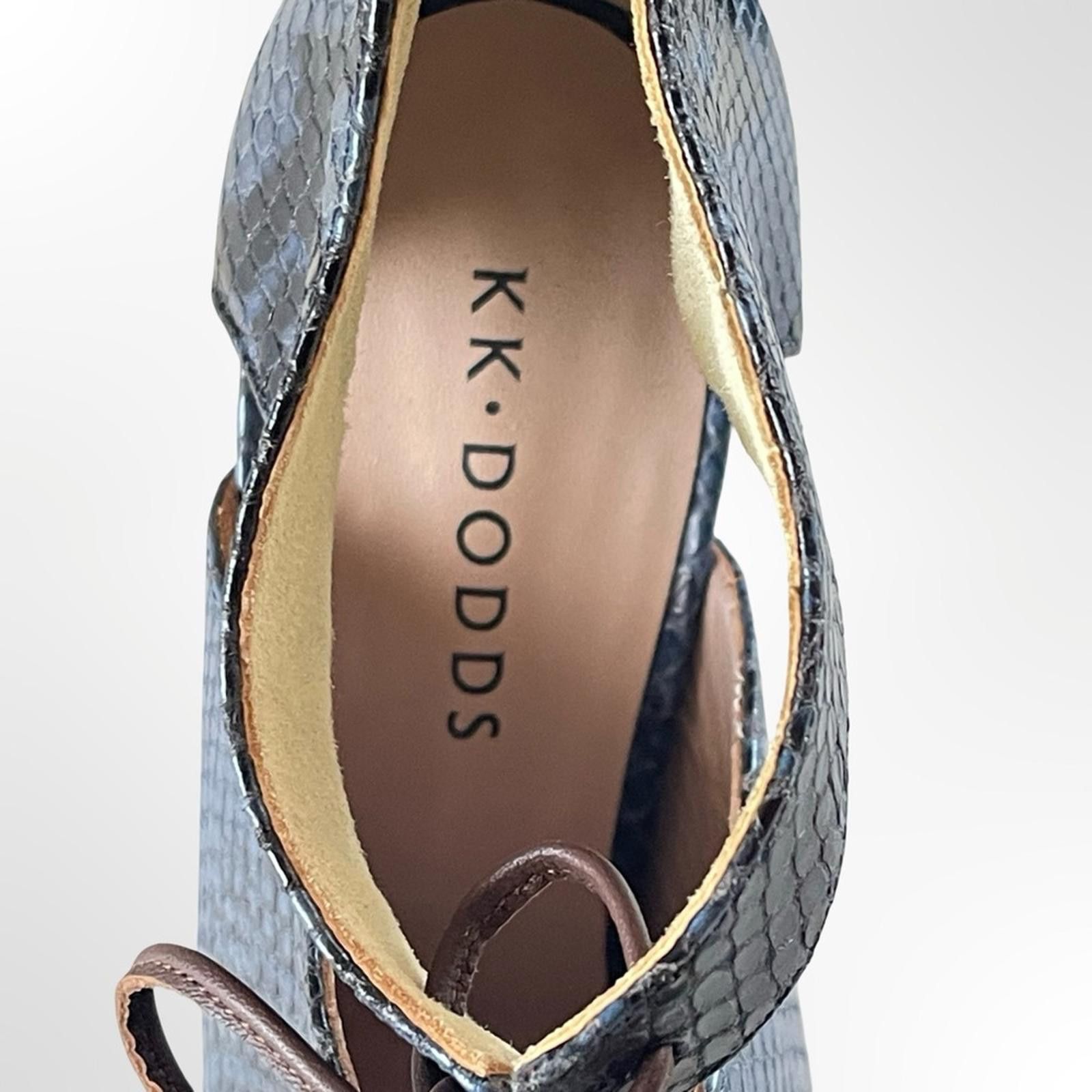 Other KK DODDS Pointed Toe Cutout Heels in Navy Snake Print in 6.5 Size US 6.5 / IT 36.5 - 5 Thumbnail