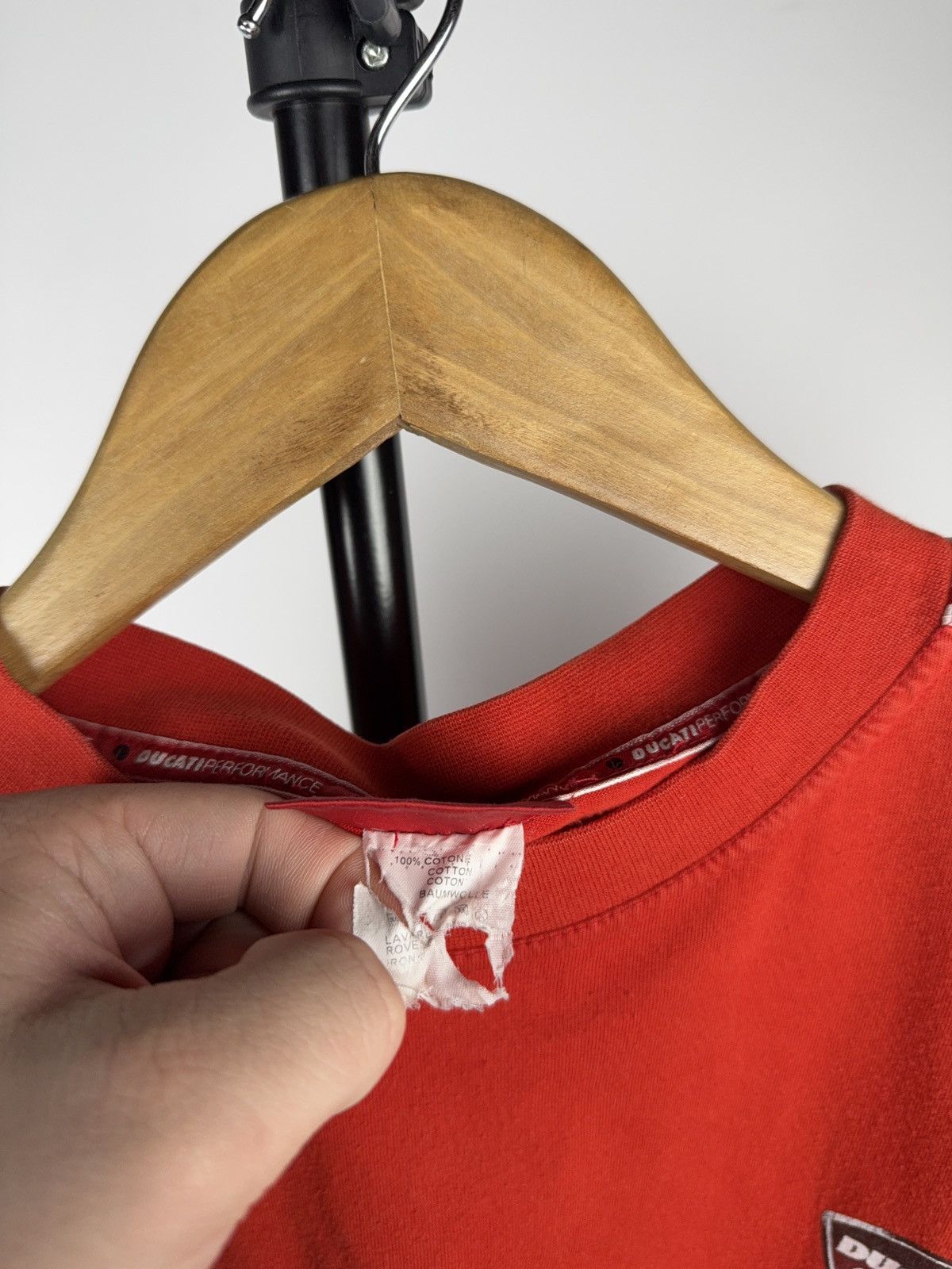 Ducati 00s Italy Racing Ducati Corse Red Longsleeve Racing Tee Y2K Size US M / EU 48-50 / 2 - 14 Thumbnail