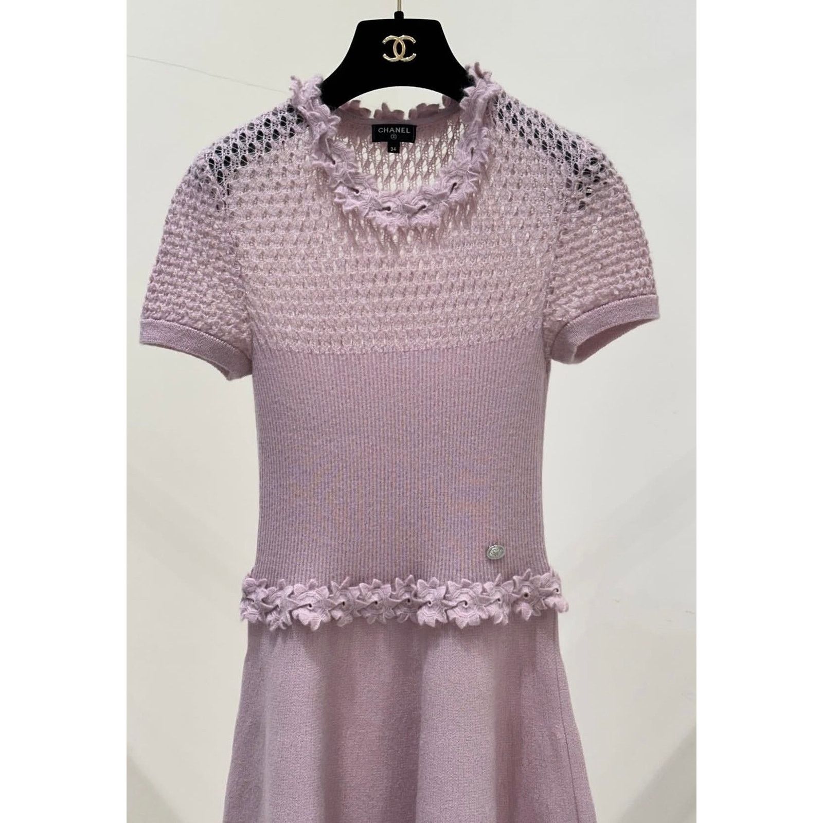 Chanel Chanel 17A Pink Flower Trim Embroidery Knit Dress Sz.34 Size XS / US 0-2 / IT 36-38 - 2 Thumbnail