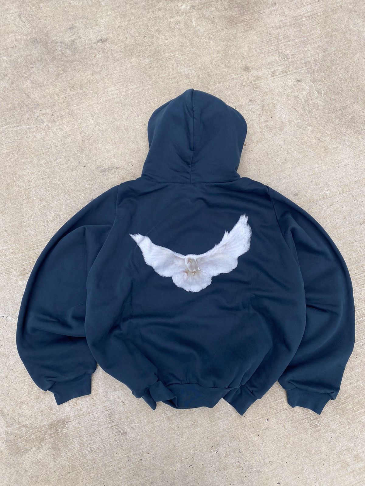Gap × Yeezy NWT Yeezy Gap Dove Shrunken Hoodie by Balenciaga Size US XL / EU 56 / 4 - 10 Thumbnail