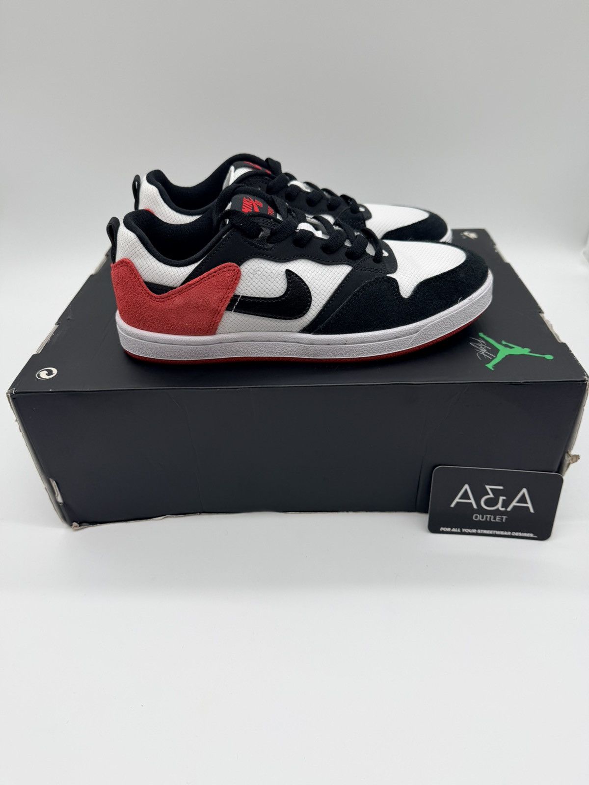 Nike Nike SB Alleyoop GS University Red US 5 Brand New Free Ship Size US 5 / EU 37 - 1 Thumbnail