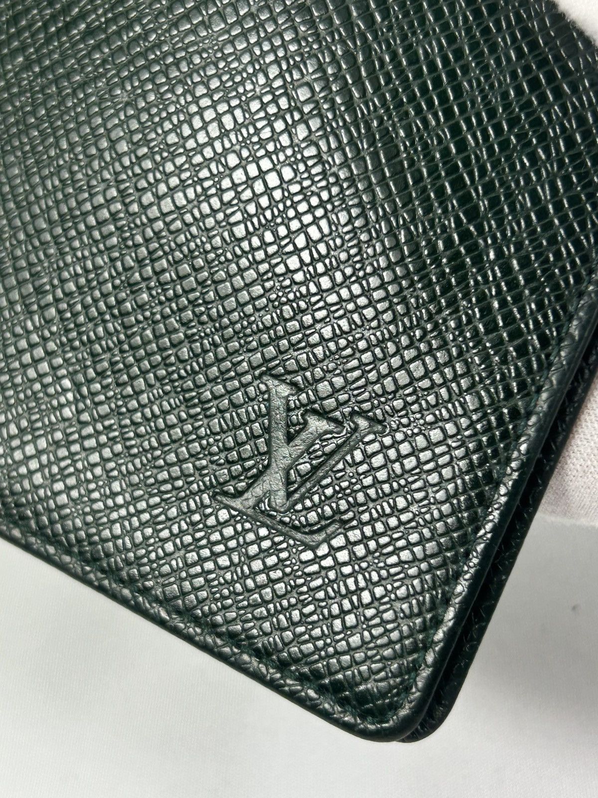 Louis Vuitton Louis Vuitton Taiga Long Wallet Size ONE SIZE - 3 Thumbnail