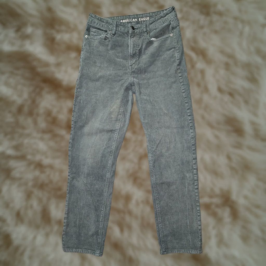 Vintage VINTAGE American Eagle Mom Straight Jean Womens 6 Green Corduroy Stretch High Rise Pants Size 28" / US 6 / IT 42 - 1 Thumbnail
