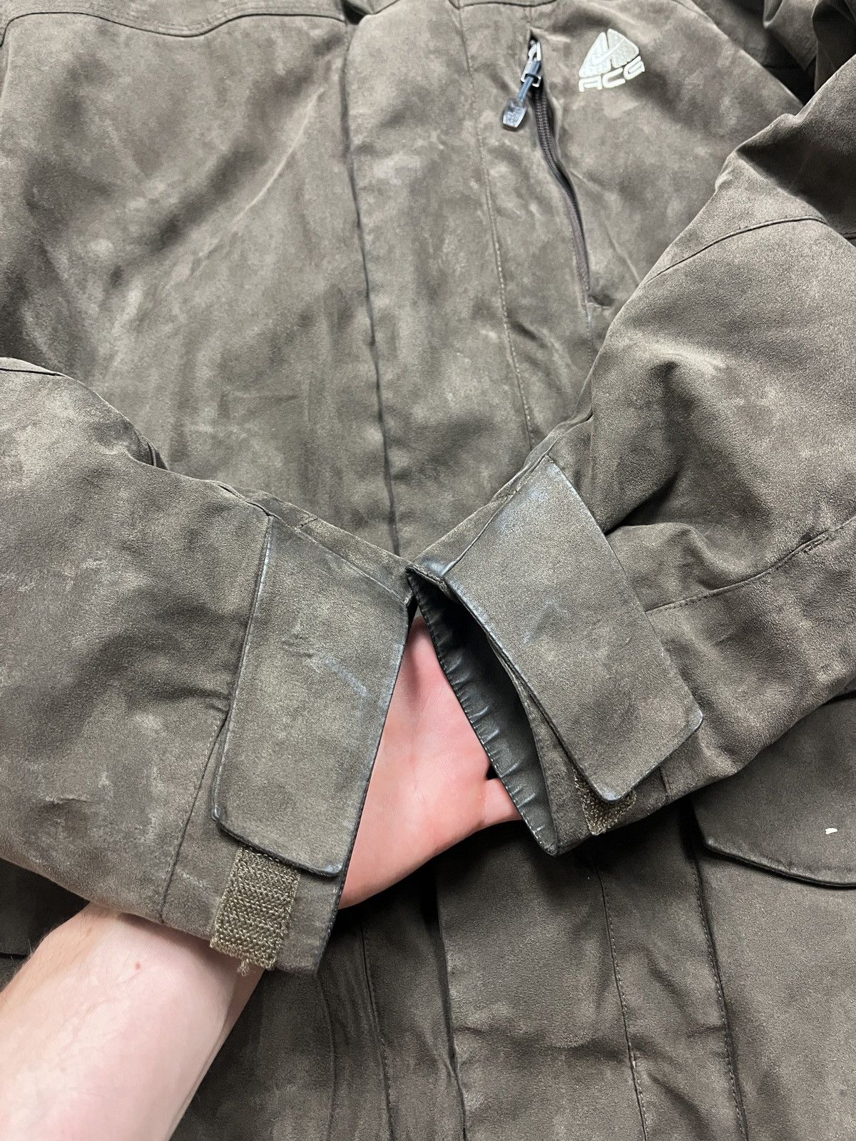 Nike Vintage Nike ACG Suede Brown Down Puffer Jacket Rare Hype Size US L / EU 52-54 / 3 - 7 Thumbnail