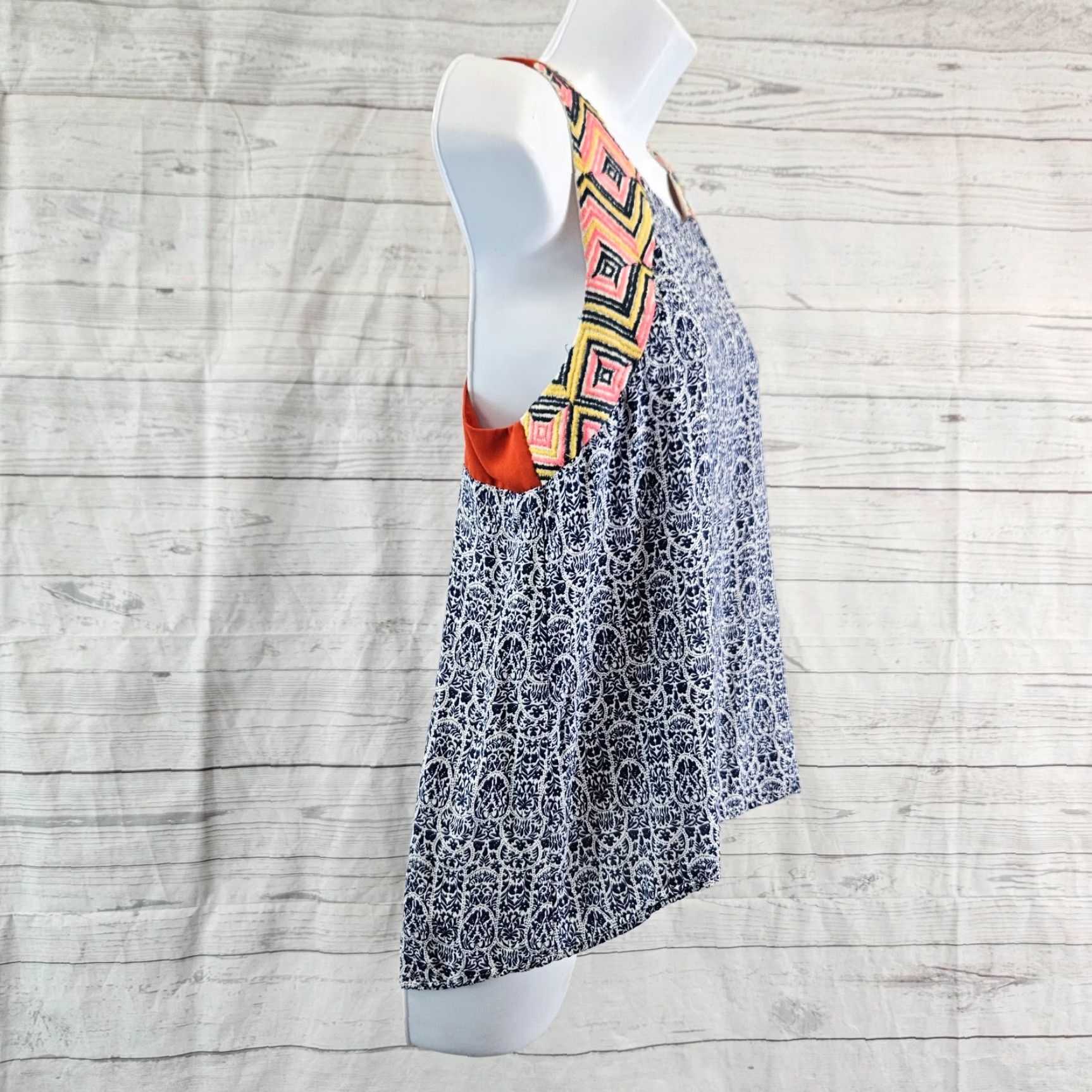 Vintage VINTAGE THML Womens Top Shirt Womens Medium Blue Orange Embroidered Sleeveless Rayon Size M / US 6-8 / IT 42-44 - 3 Thumbnail