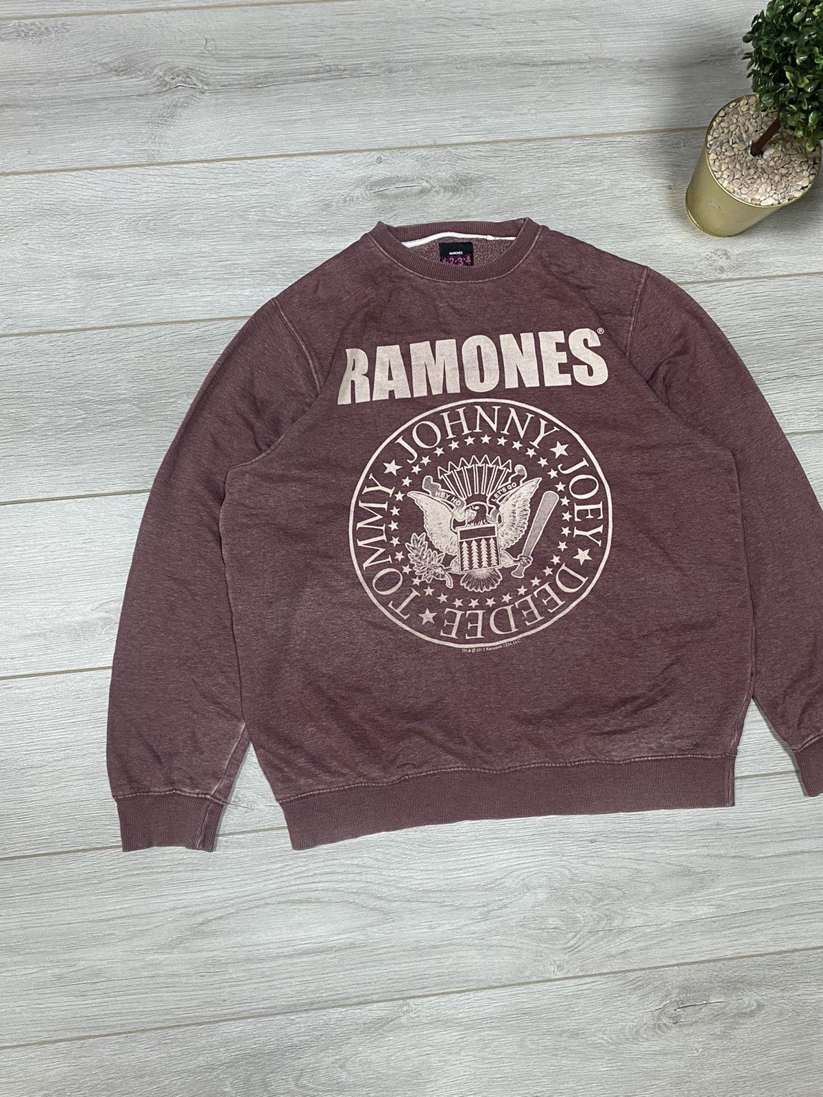 Band Tees Ramones vintage 2013 sweatshirt big logo Size US L / EU 52-54 / 3 - 4 Thumbnail