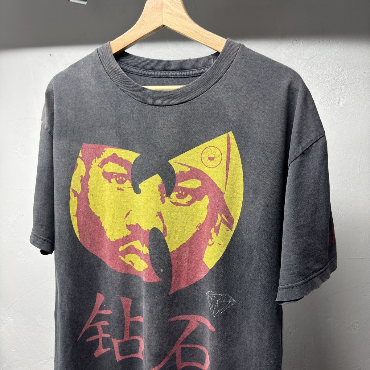 Diamond Supply Co. Thrashed Faded Distressed Raekwon Diamond Shirt ERD Grunge Size US XL / EU 56 / 4 - 4 Thumbnail