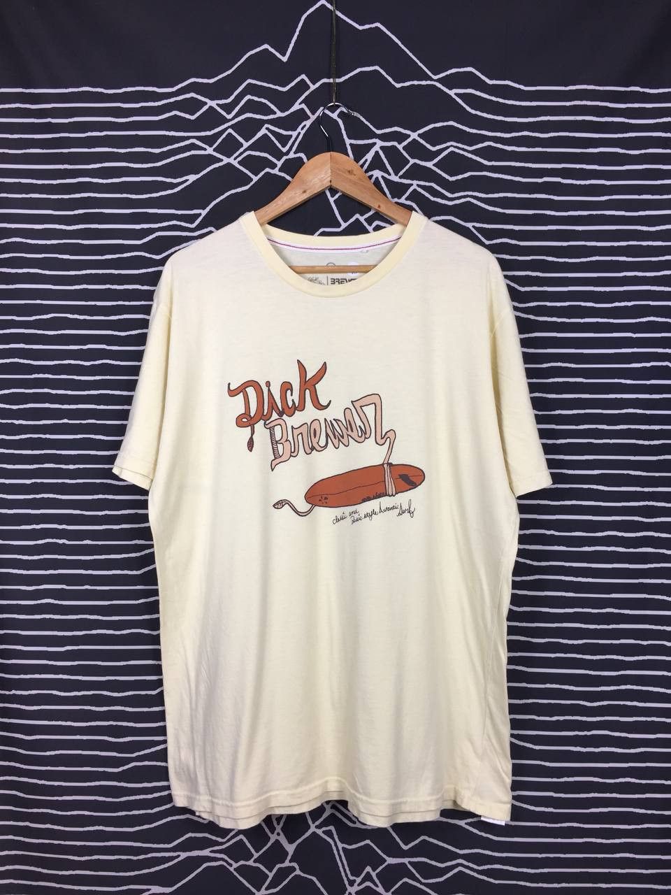 Vintage Dick Brewer Surfboards Classic & Basic Style Surf Tee Size US XL / EU 56 / 4 - 1 Thumbnail
