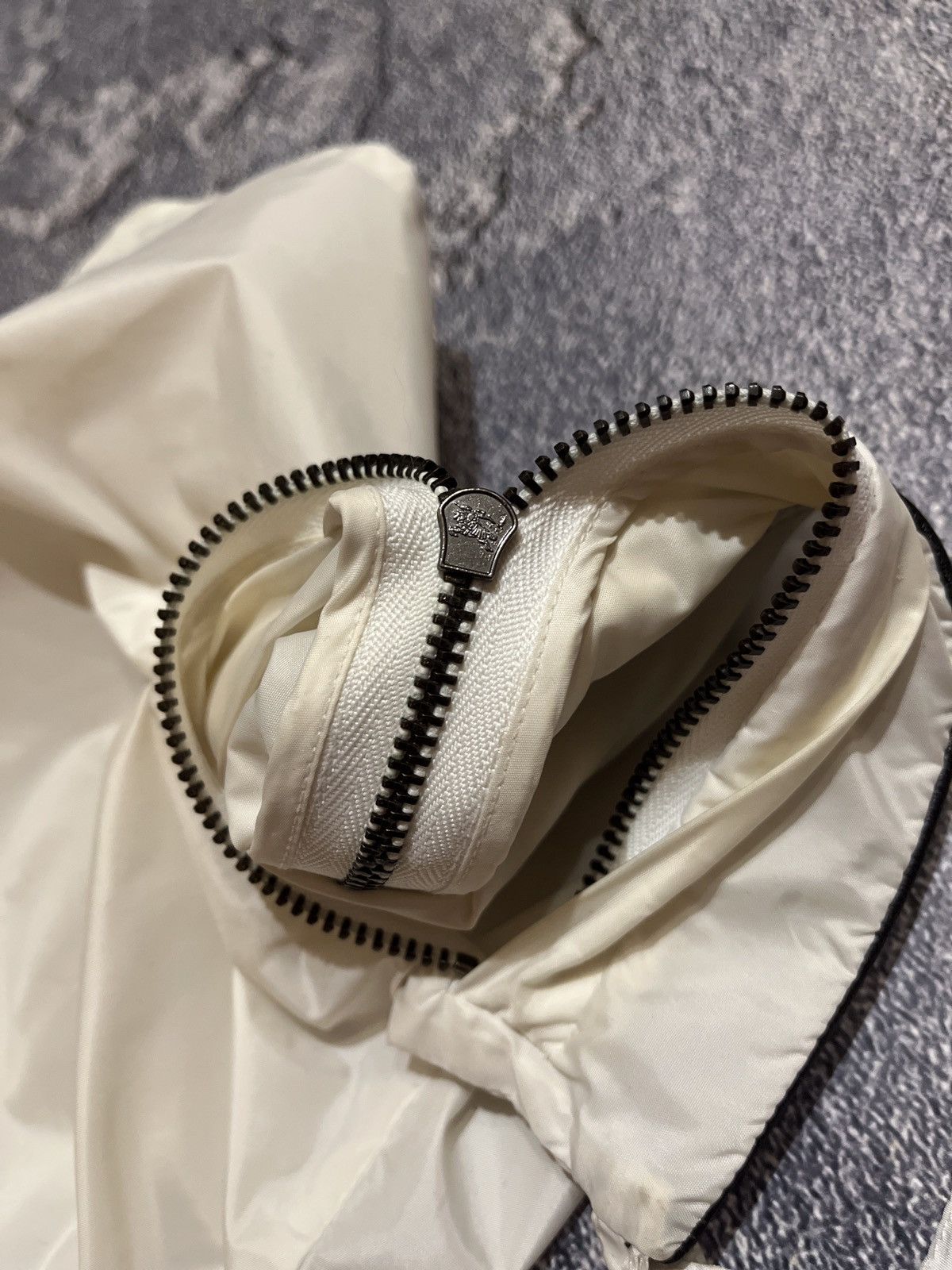 Burberry Vintage Burberry Nylon Bag Size ONE SIZE - 6 Thumbnail