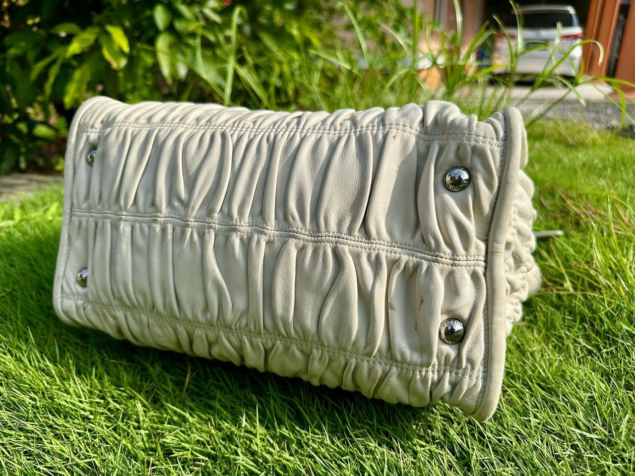 Prada Authentic Prada Nappa Gaufre Lambskin White Giacchio Tote Size ONE SIZE - 4 Thumbnail
