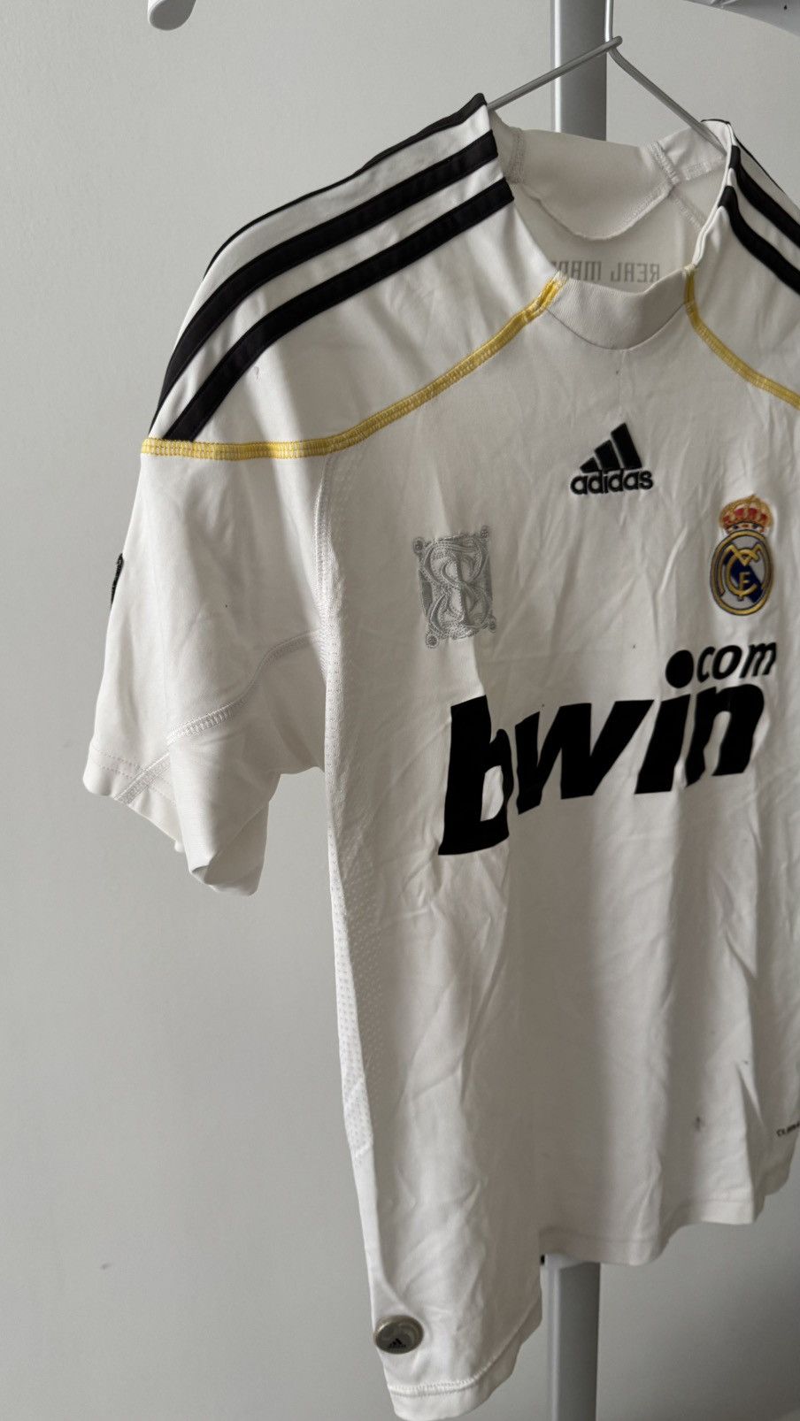 Vintage 2009/2010 Real Madrid Soccer Jersey Size S / US 4 / IT 40 - 3 Thumbnail