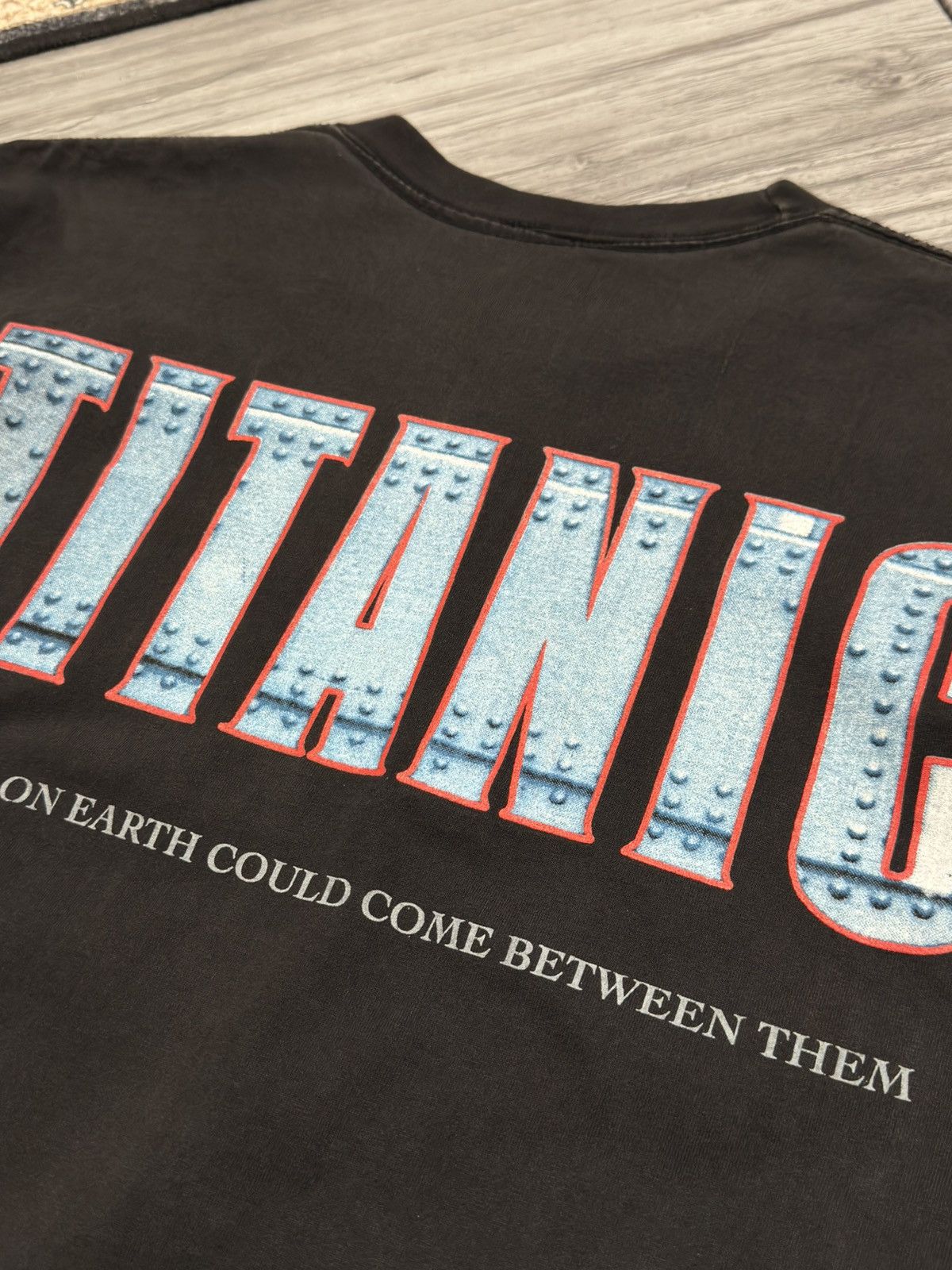 Other 90s Titanic Movie Tshirt Size US L / EU 52-54 / 3 - 7 Thumbnail