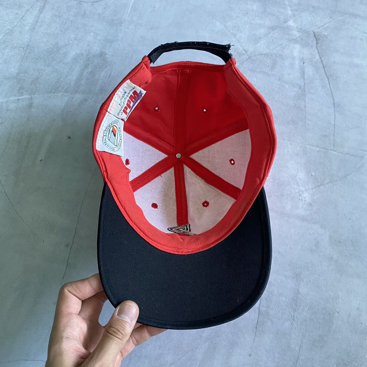 Vintage Rare Vintage DEKRA Michael Schumacher 1998 Ferrari F1 Cap Size ONE SIZE - 8 Thumbnail