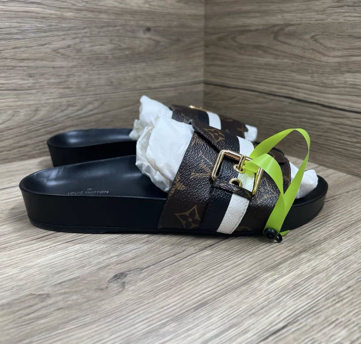 Louis Vuitton Louis Vuitton Bom Dia Brown All-over Print Slides J41 Size US 6.5 / IT 36.5 - 3 Thumbnail