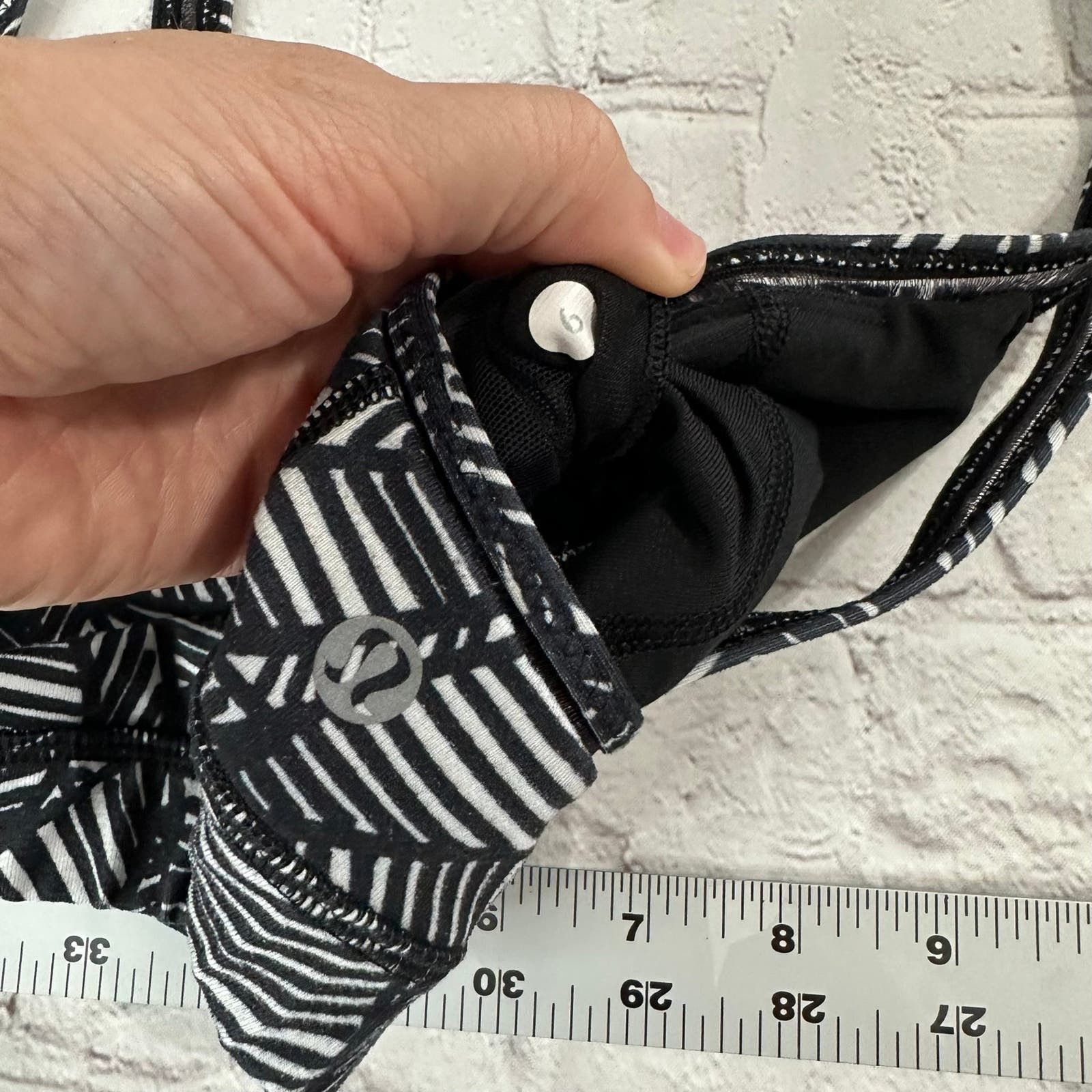 Lululemon lululemon sports bra size 6 Size S / US 4 / IT 40 - 5 Thumbnail