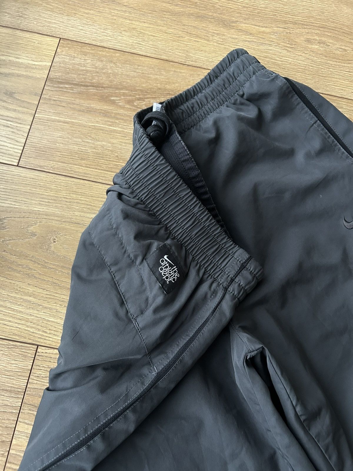 Nike Vintage y2k nike track pants nylon pants Size US 34 / EU 50 - 4 Thumbnail