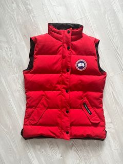 Vintage Canada Goose Duck Down Body Warmer Sleeveless top size XS Red