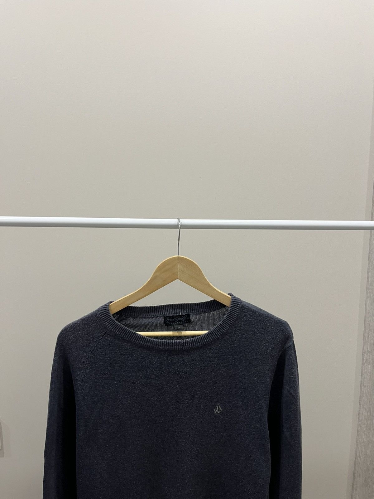 Volcom Vintage Volcom Men’s Sweater Grey Medium Rare Made in Italy Size US M / EU 48-50 / 2 - 2 Thumbnail