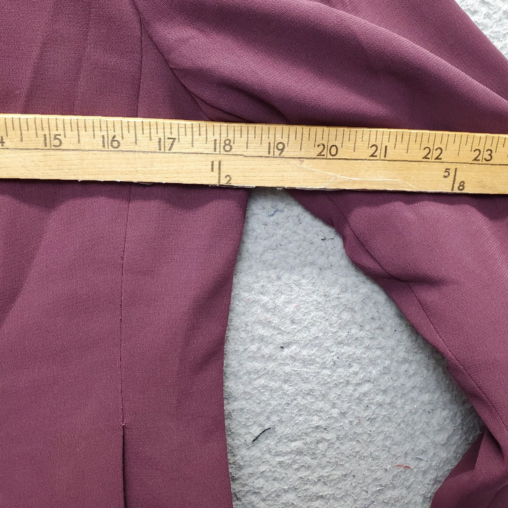 Vintage Laura Scott 2 Piece Set Womens 8P Burgundy Notch Lapel Double Breasted Formal Shirt (Jacket) Skirt Set Womens 8P Burgundy Formal Size US 8 / IT 38 - 6 Thumbnail