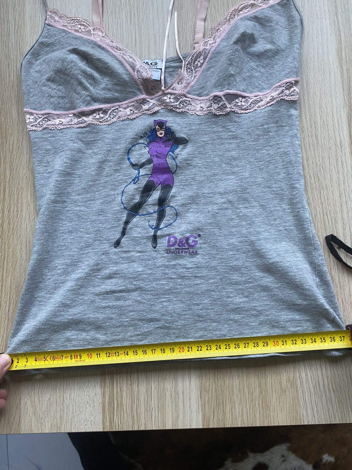 DC Comics SS05 D&G DOLCE GABBANA x DC comics Catwoman top Size S / US 4 / IT 40 - 9 Thumbnail