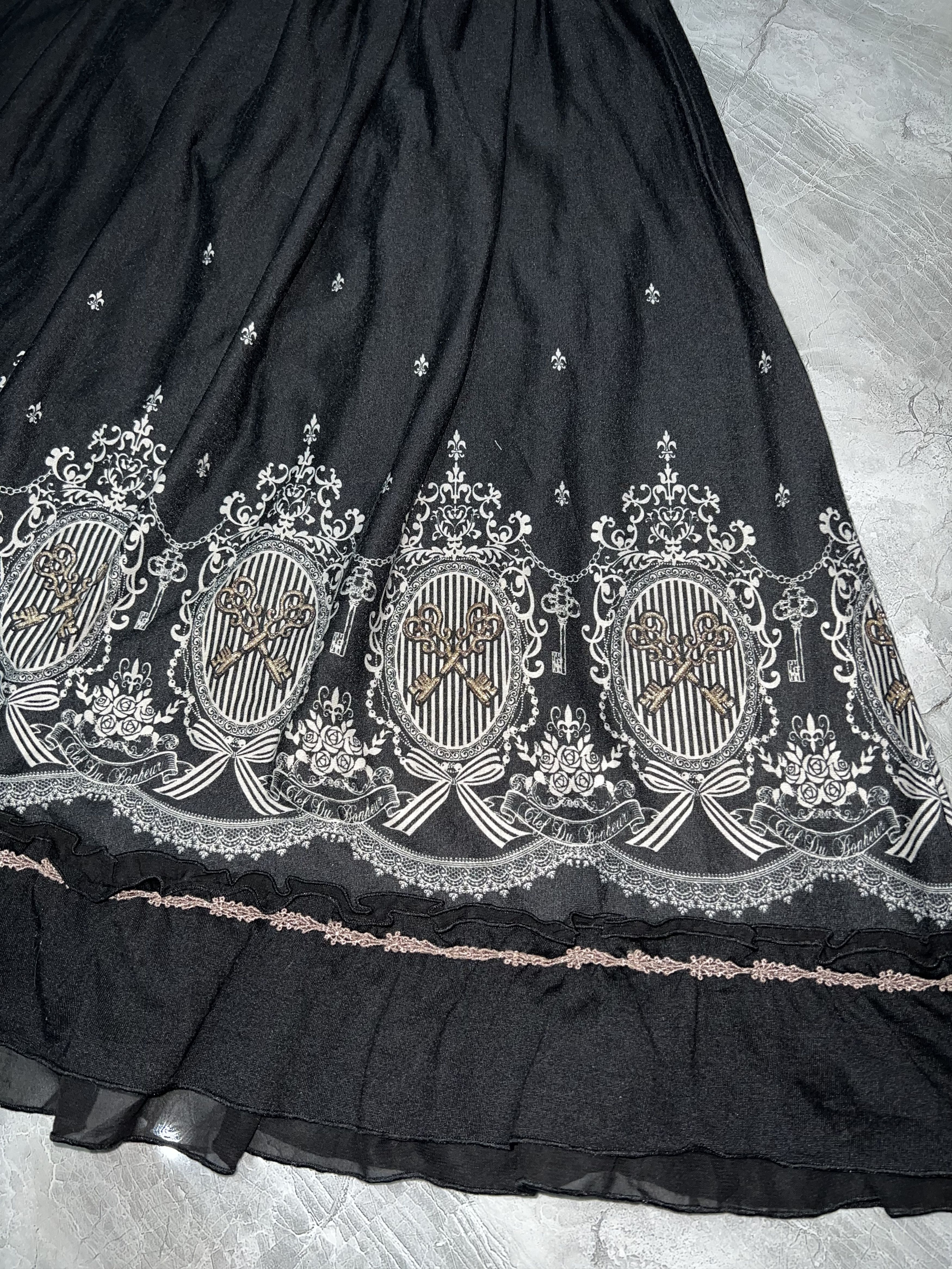 Japanese Brand Axes femme lolita midi skirt 🖤 Size 26" / US 2 / IT 38 - 7 Thumbnail