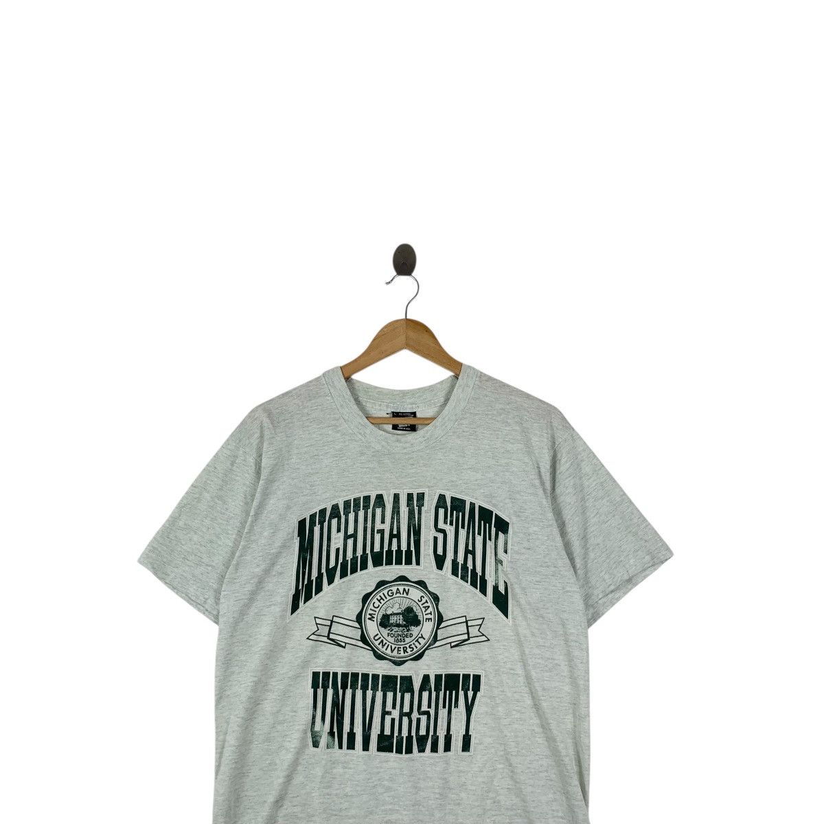 Vintage Vintage 80’ MICHIGAN STATE UNIVERSITY Crest Logo Tee Shirt Size L / US 10 / IT 46 - 2 Thumbnail