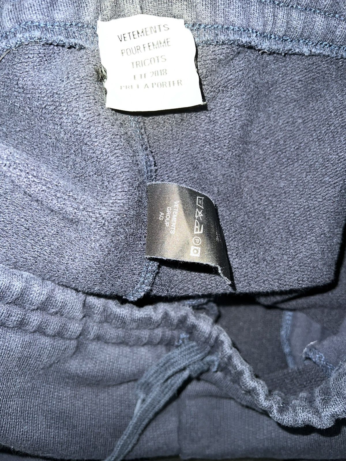 Vetements Vetements Sweat pants Tapered *RARE* Size US 30 / EU 46 - 7 Thumbnail