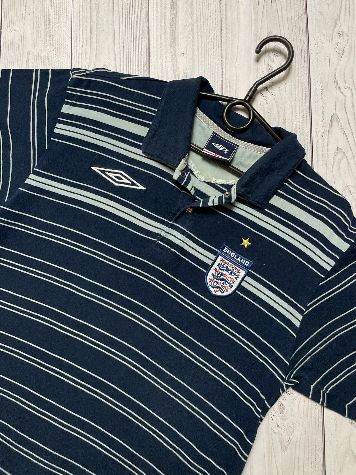 Umbro × Vintage Vintage Umbro England soccer polo size M striped Size US M / EU 48-50 / 2 - 2 Thumbnail
