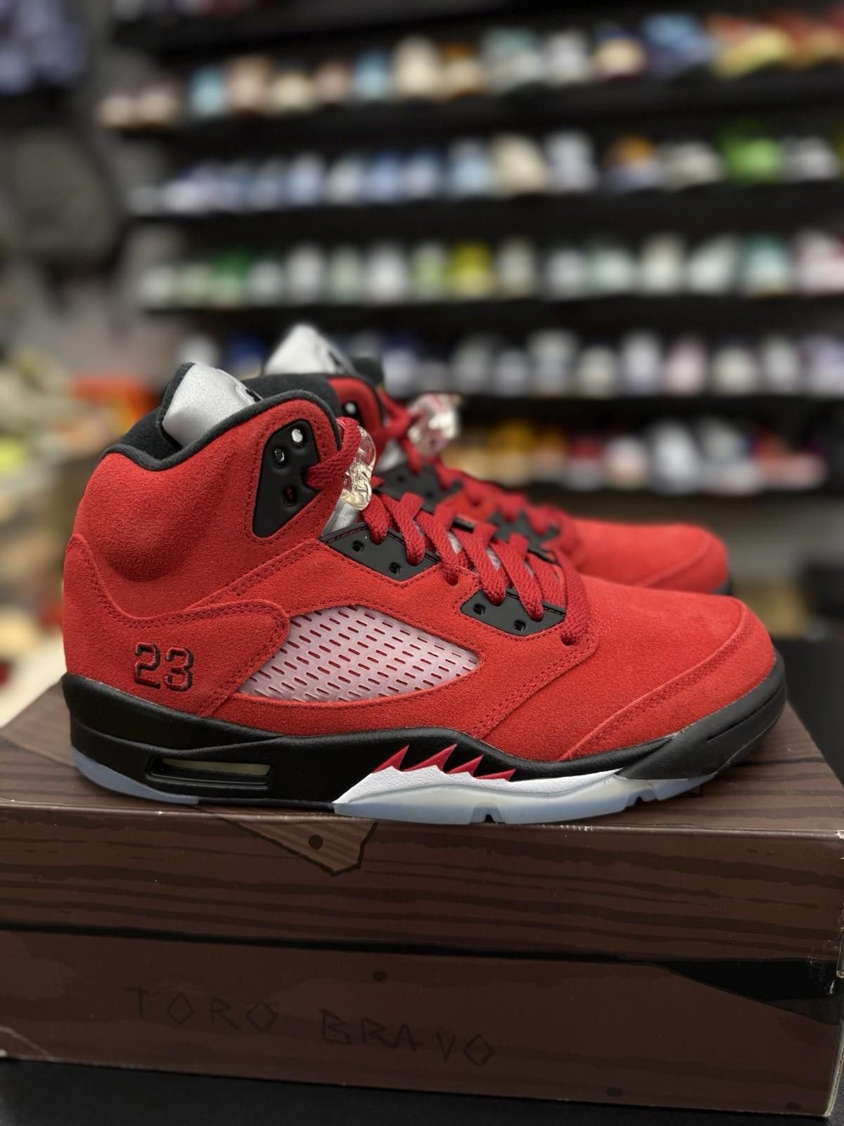 Jordan Brand Size 8 - Jordan Retro 5 Raging Bull (2021) Mens (NEW) Size US 8 / EU 41 - 1 Thumbnail