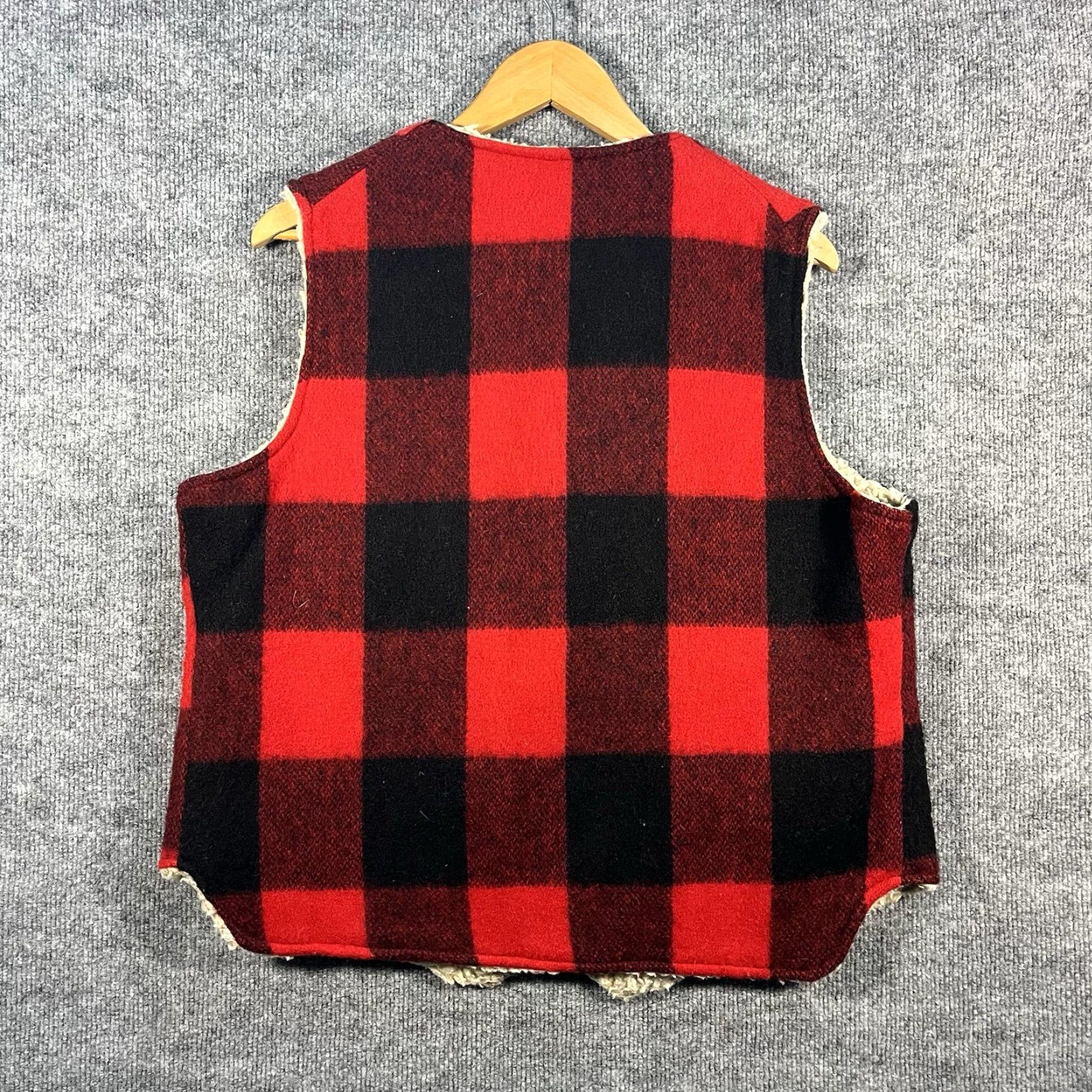 Vintage VINTAGE Woolrich Vest Main Selling Point Wool Vest Adult L Red Plaid Wool Lined USA Made - Outdoor Mens L Size US L / EU 52-54 / 3 - 4 Thumbnail