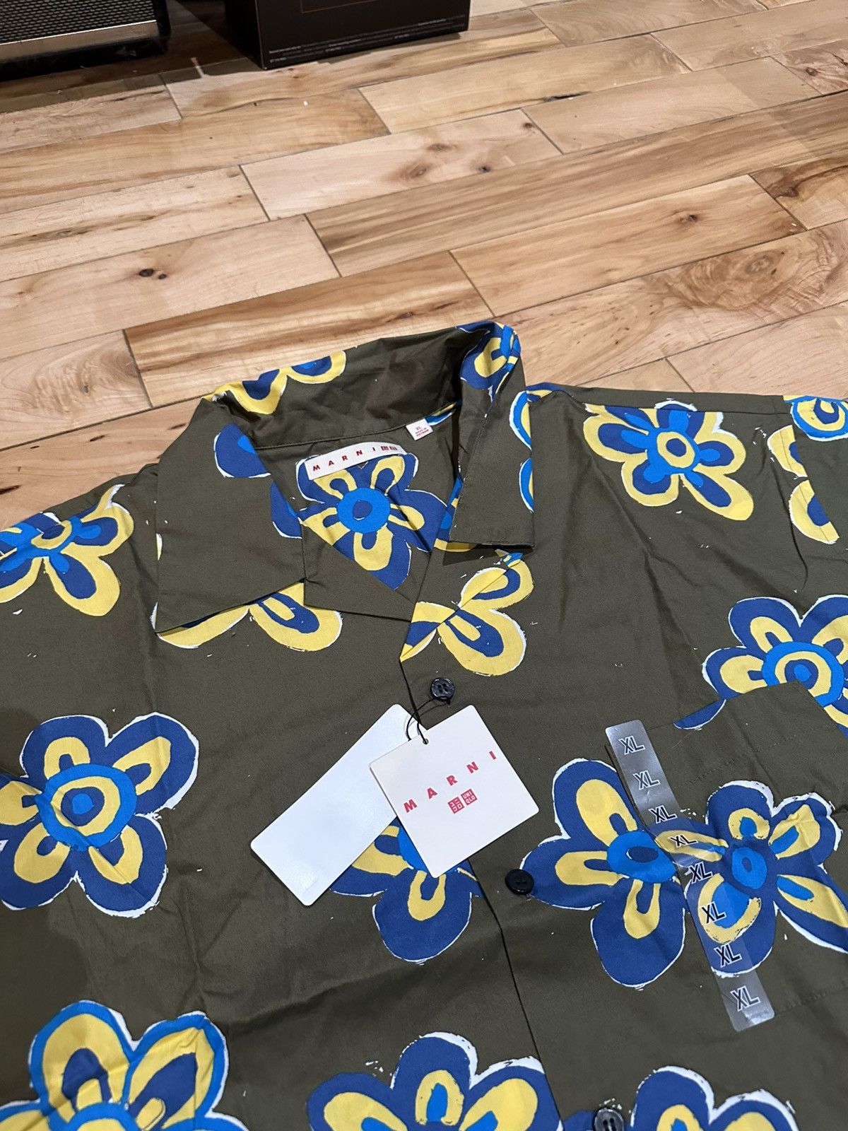 Marni × Uniqlo Olive Floral Oversized Button Up Short Sleeve Shirt Size US XL / EU 56 / 4 - 2 Thumbnail