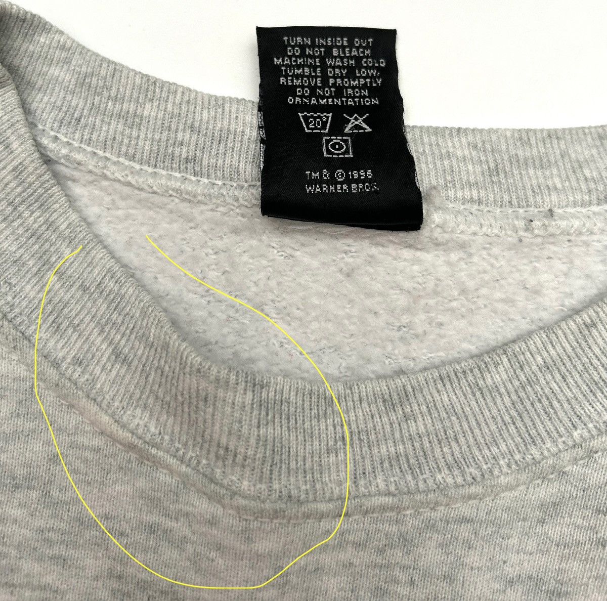 Vintage Vintage 1996 Looney Tunes Sweatshirt Size L Made In USA Size US L / EU 52-54 / 3 - 7 Thumbnail