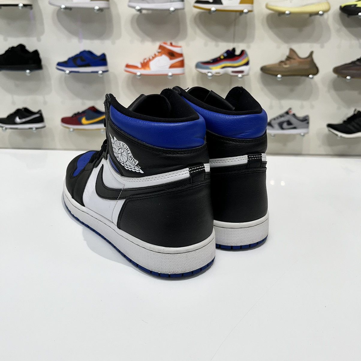 Nike Air Jordan 1 Retro High Royal Toe Size US 12 / EU 45 - 4 Thumbnail