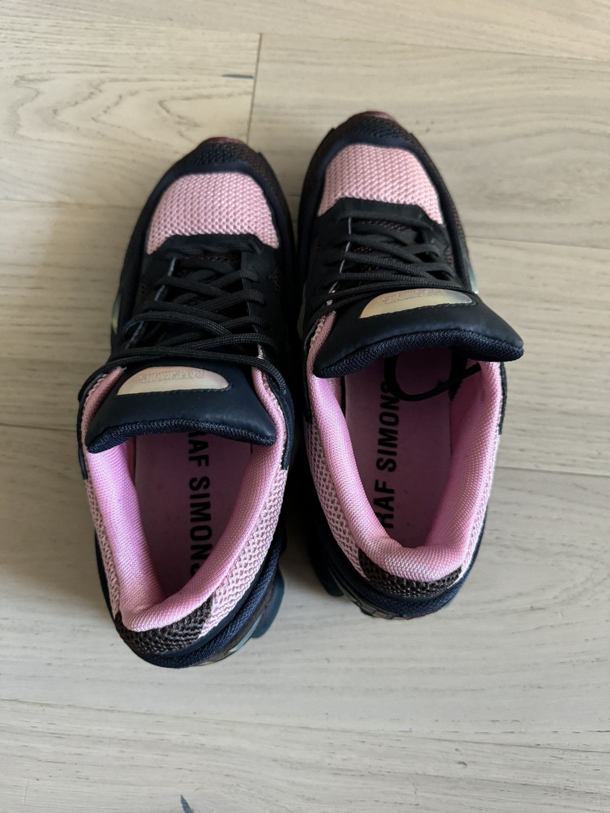 Adidas × Raf Simons Adidas X Raf Simons Pink Ozweego 2 Runner Size US 9.5 / EU 42-43 - 5 Thumbnail