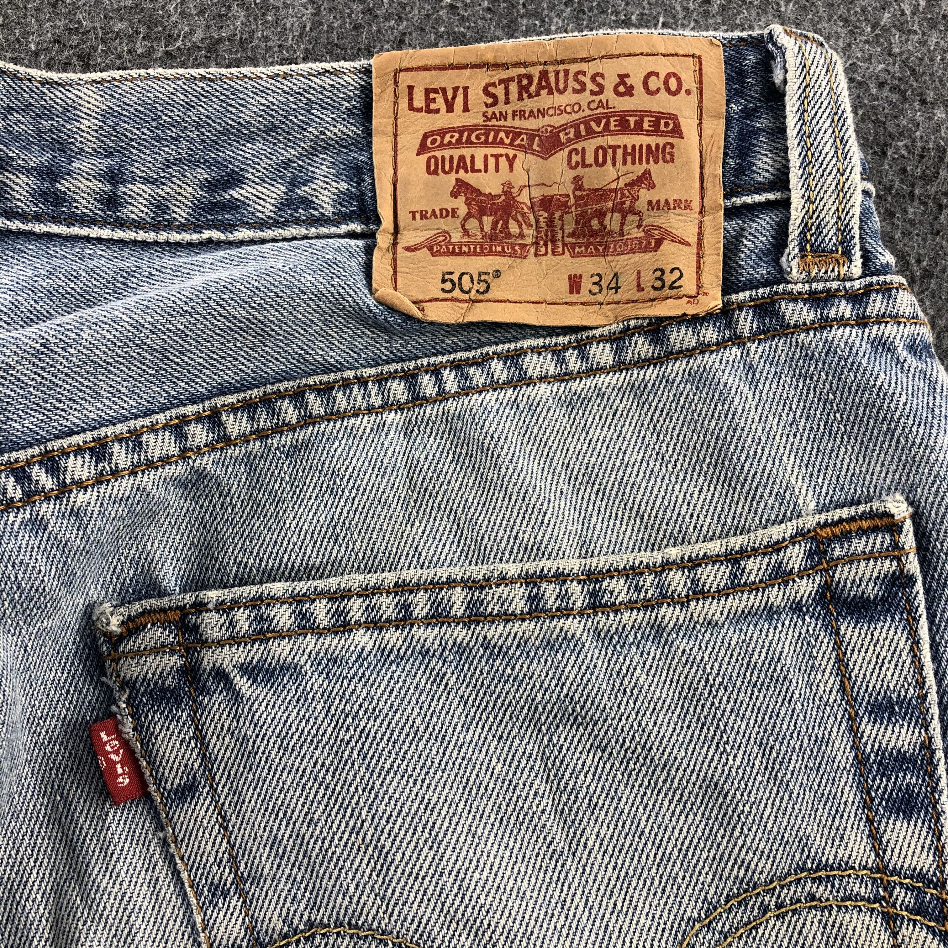 Levi's Vintage Light Wash Distress Levis 505 Jeans-J1212 Size US 33 - 5 Thumbnail