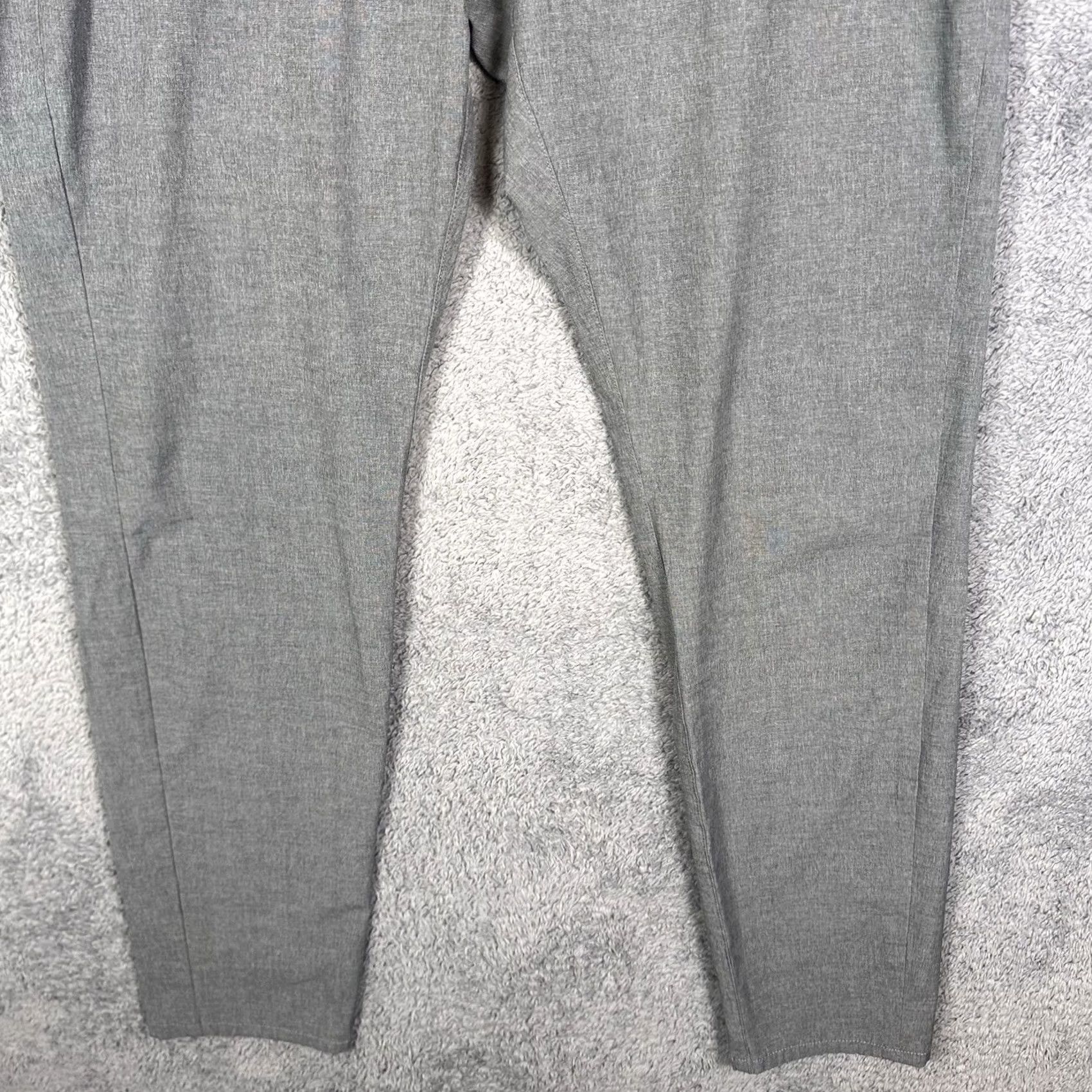 Vuori Vuori Men Pants 34x32 Chino Stretch Tech Performance Tapered 100% Polyester Gray V431 Size US 34 / EU 50 - 3 Thumbnail