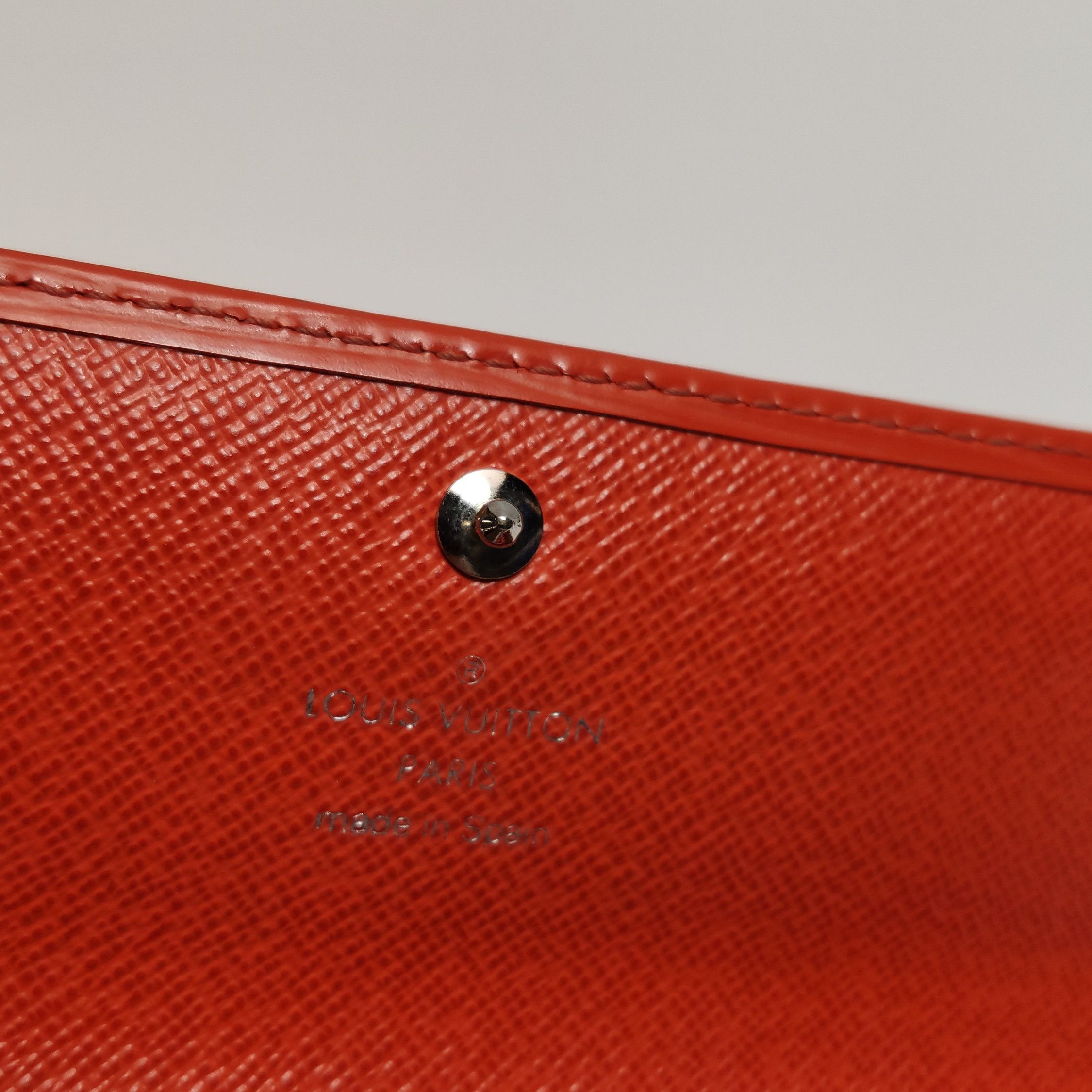 Louis Vuitton Louis Vuitton (LV) Cowhide Solid Color Water Ripple Wallet Size ONE SIZE - 2 Thumbnail