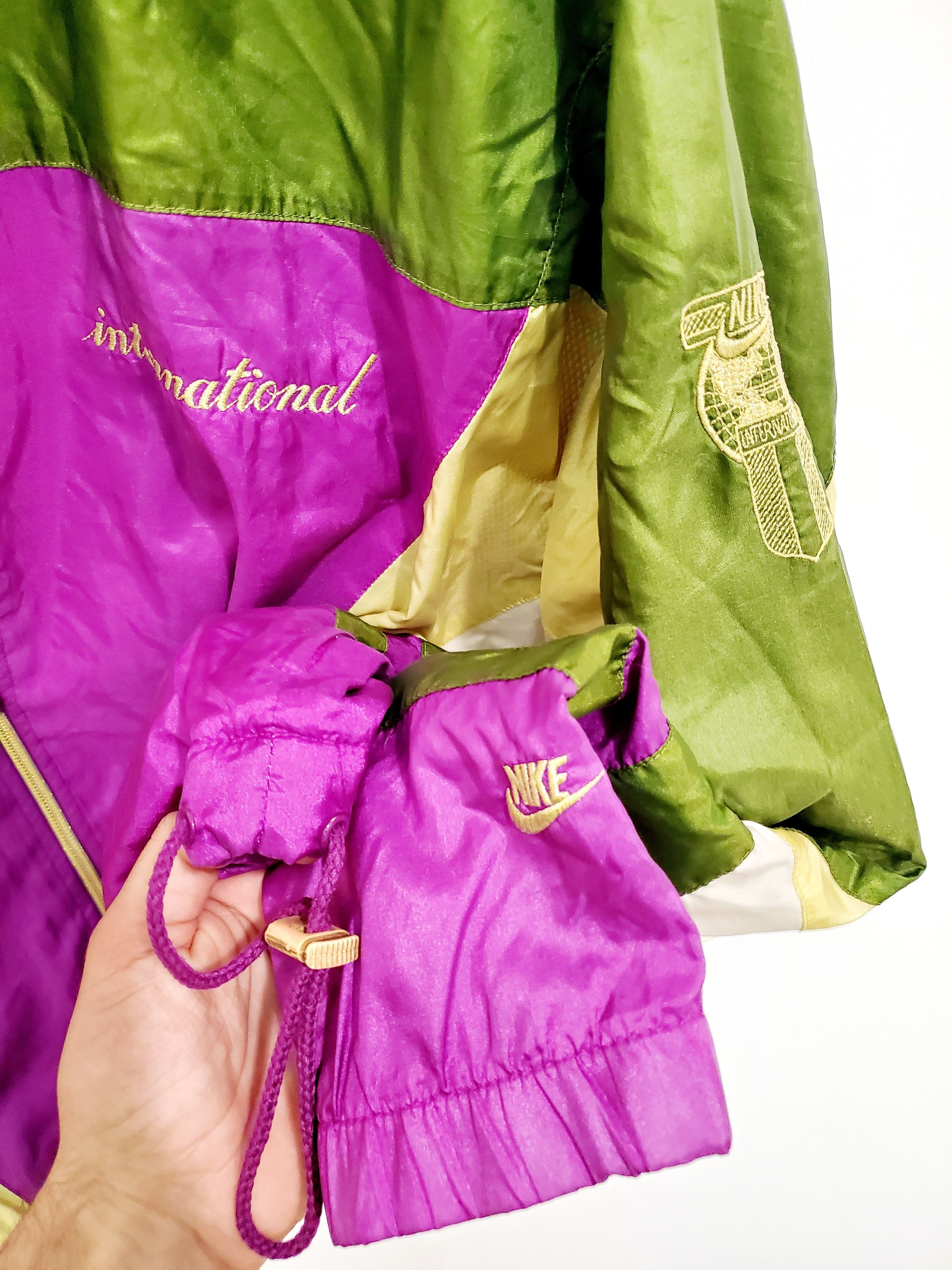 Nike × Vintage Vintage Nike International Track Retro Nylon Jacket 90s L Size US L / EU 52-54 / 3 - 4 Thumbnail