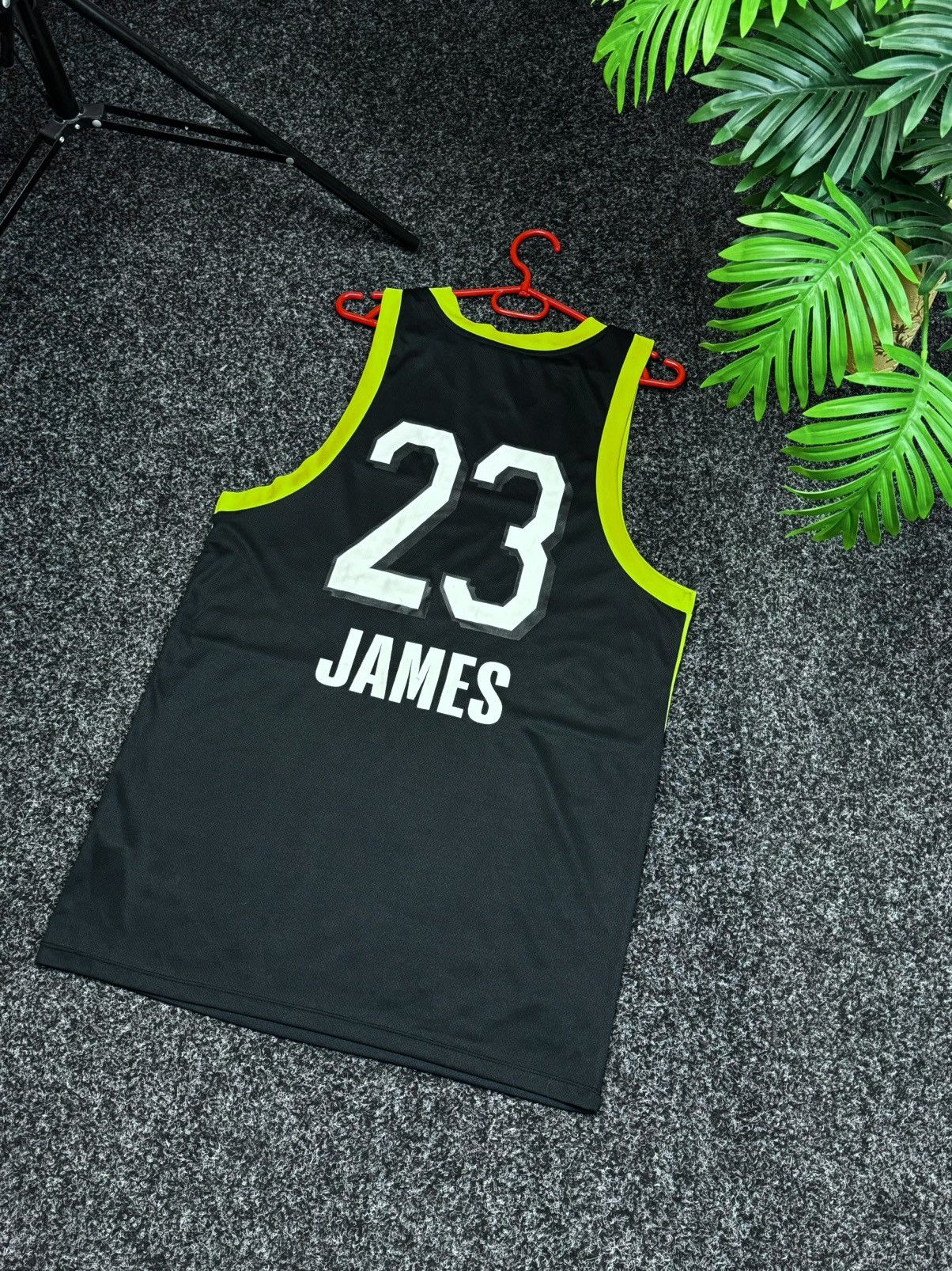 NBA Nba tee Lakers James 23 Basketball Style Size L Size US L / EU 52-54 / 3 - 2 Thumbnail